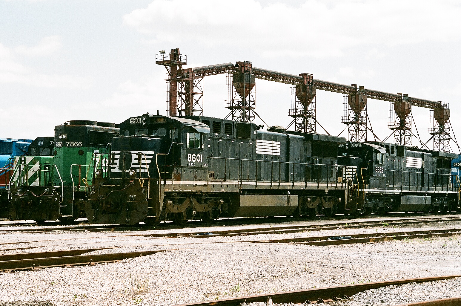 GE C39-8 – photo 11