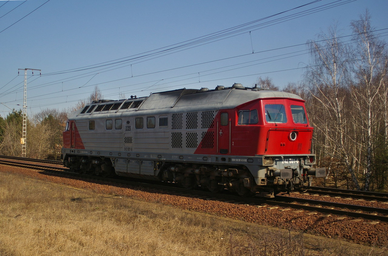 Luhanskteplovoz Br 142 / 242 – foto 2