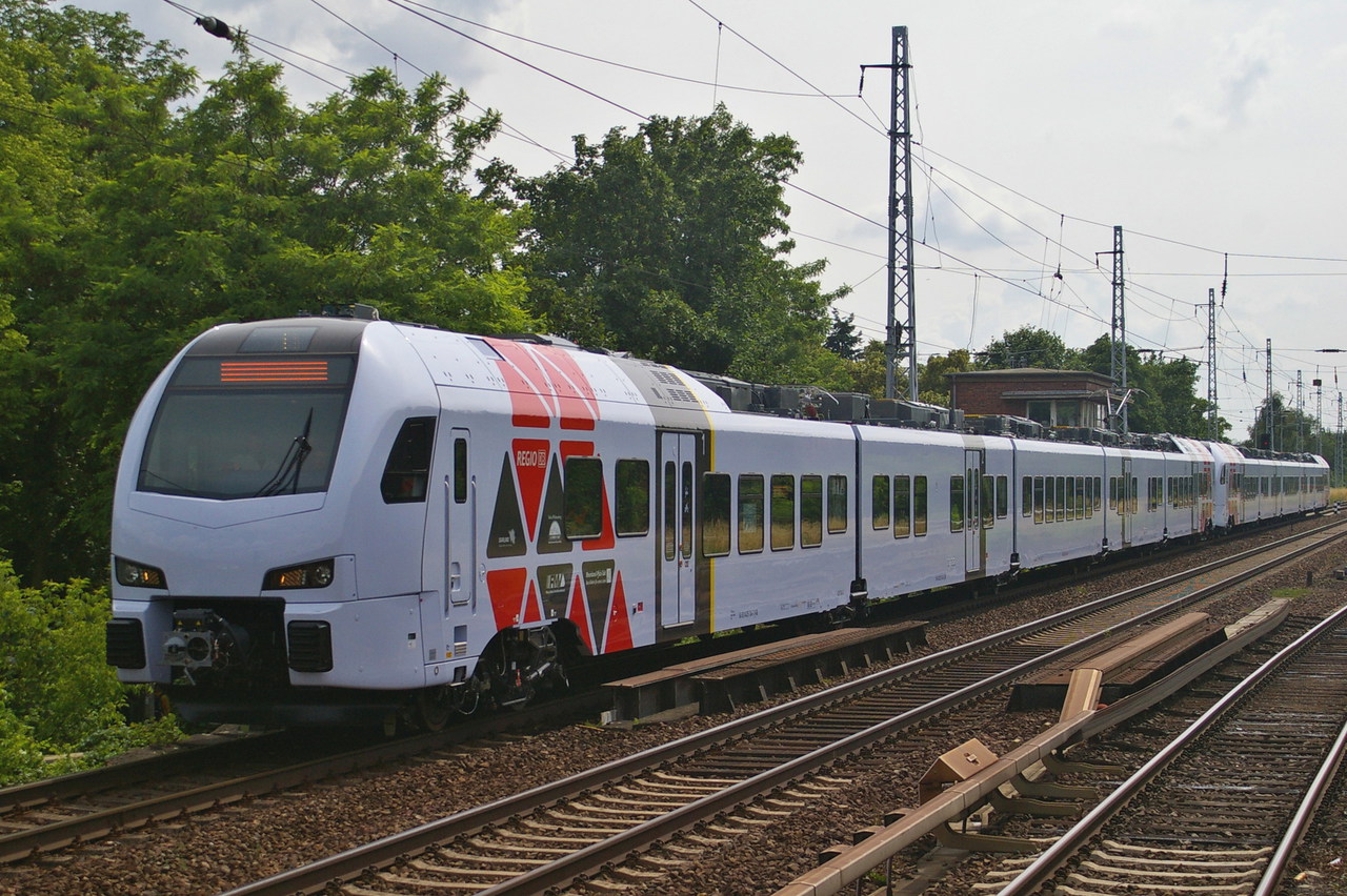 Stadler Flirt 3 5/12 15kV – photo 13