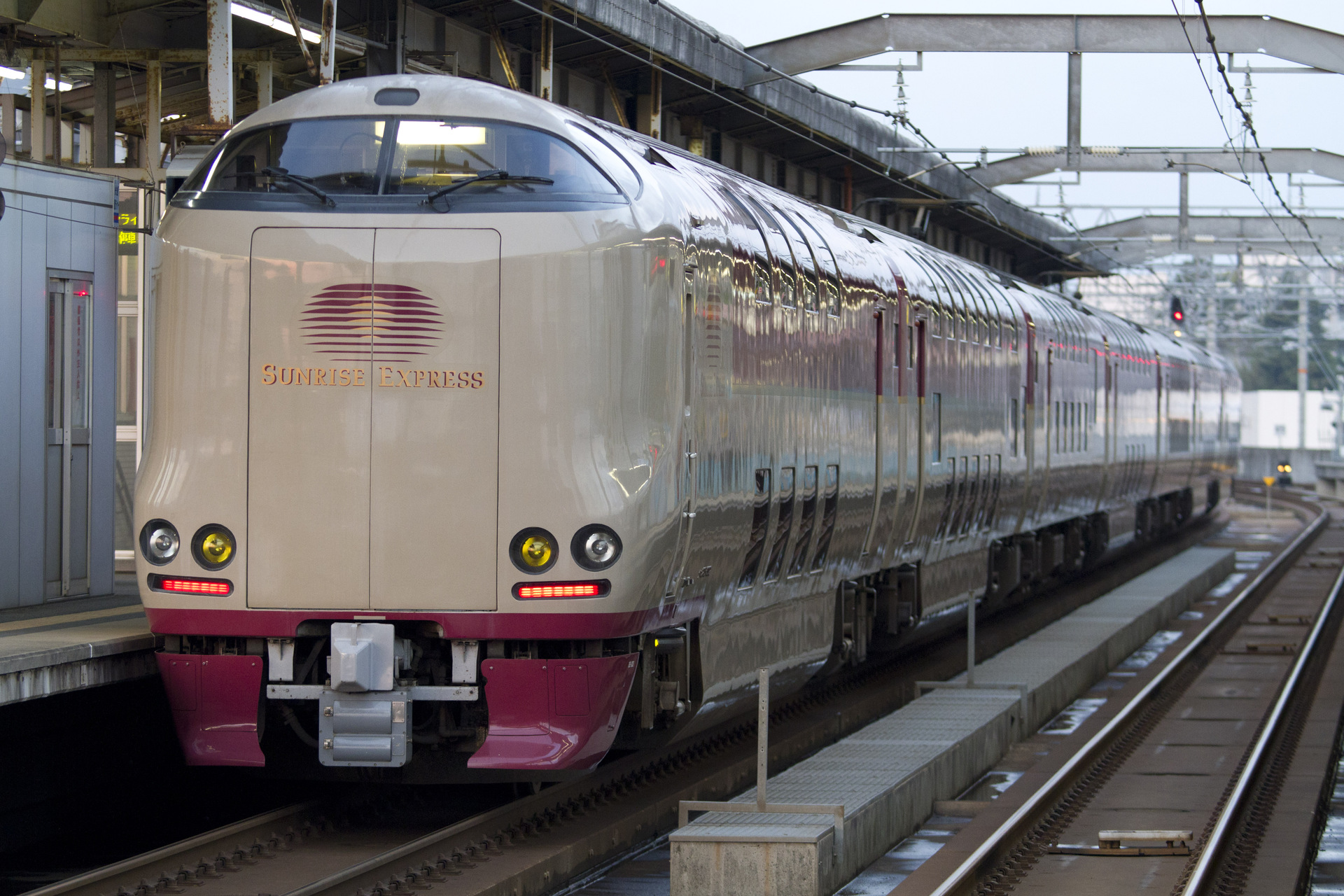 Nippon Sharyo JNR 285 series – photo 5