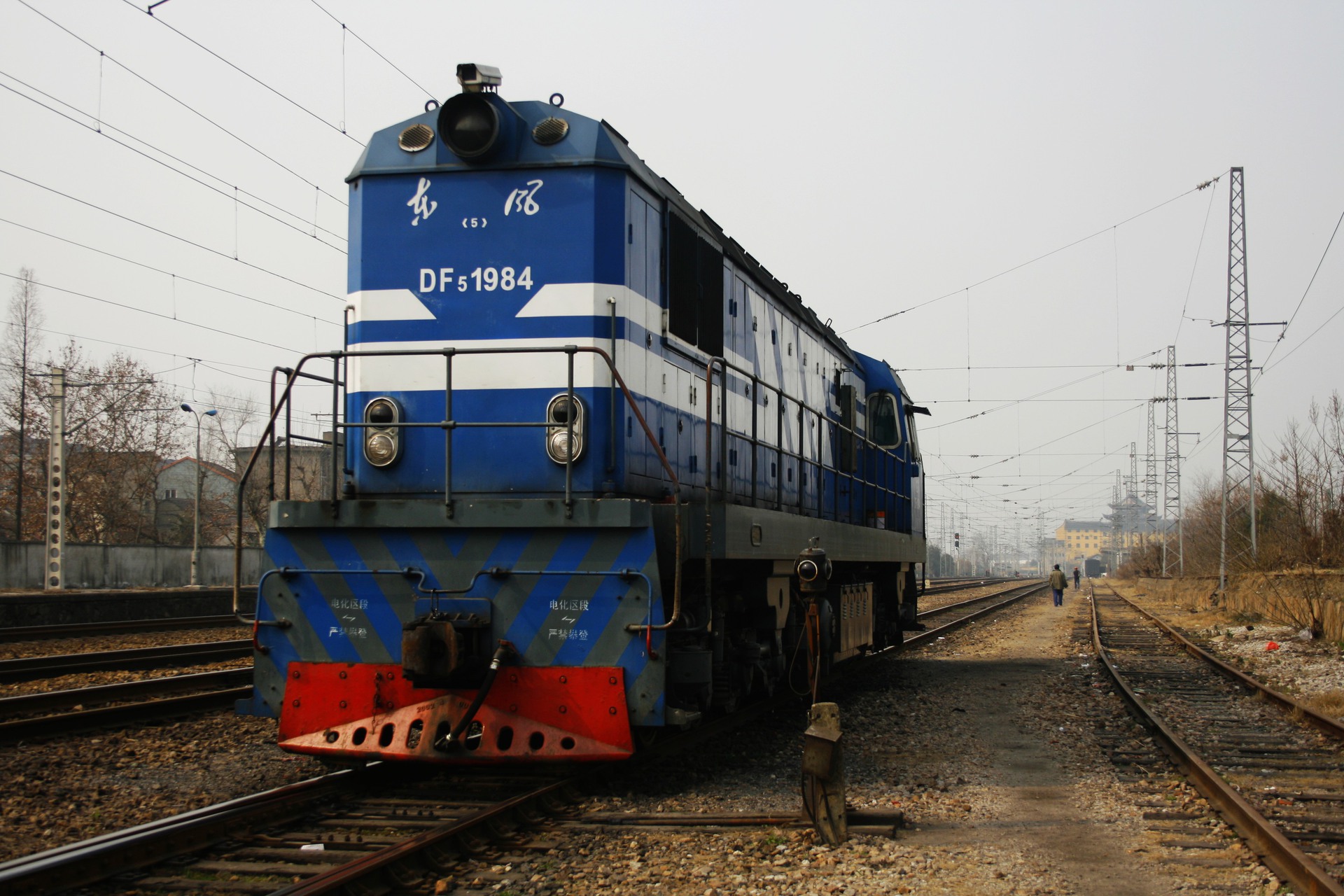 CRRC Qingdao Sifang DF5 – photo 3