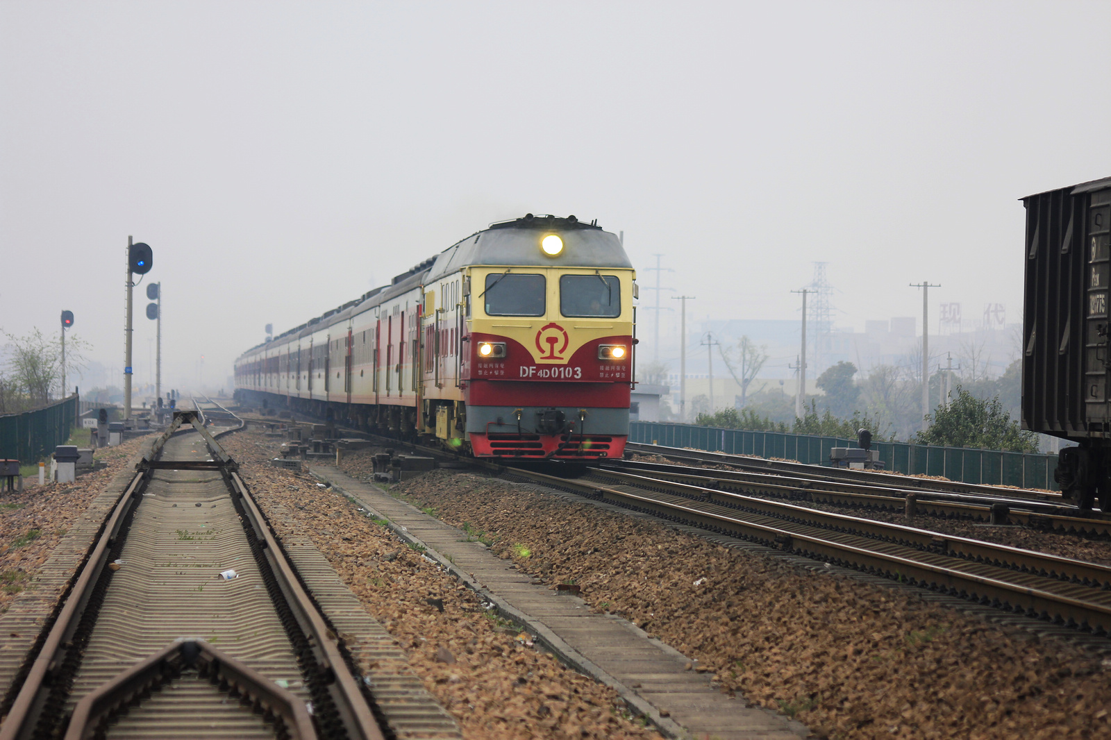 CRRC Dalian DF4D – photo 22