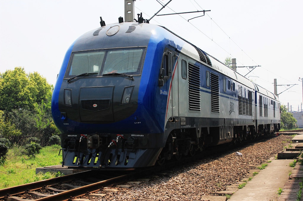 CRRC Qishuyan DF11G – photo 3