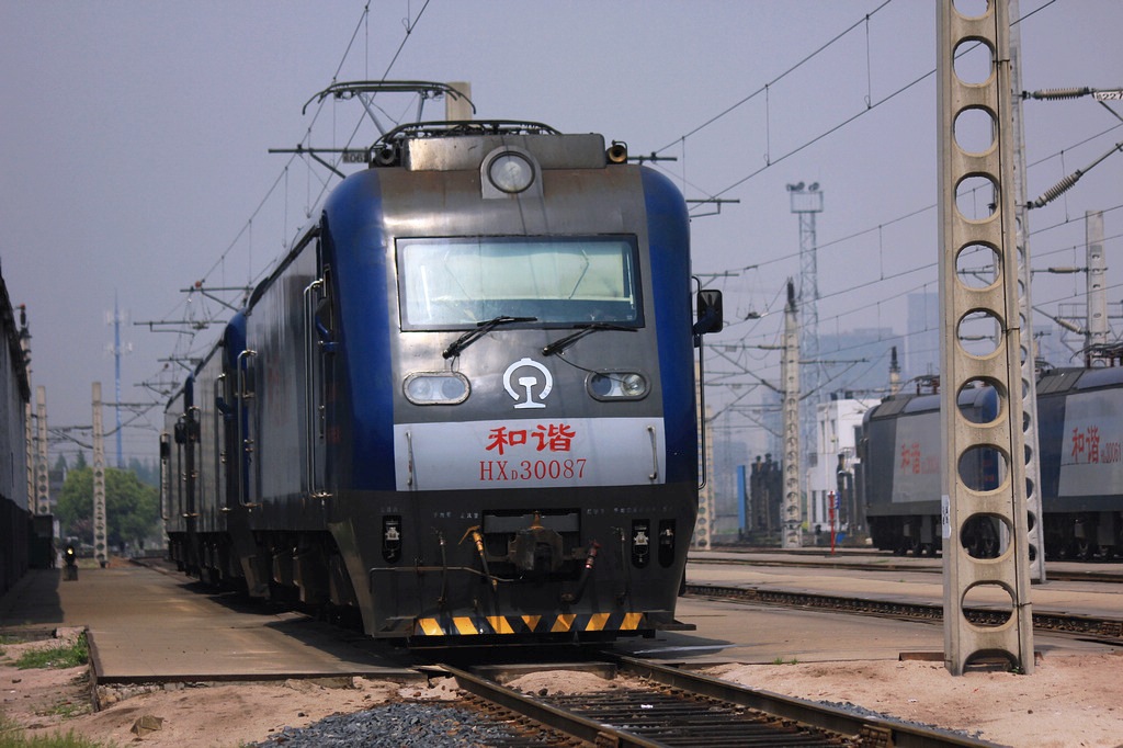 CRRC Datong HXD3 / SSJ3 / DJ3 – photo 3