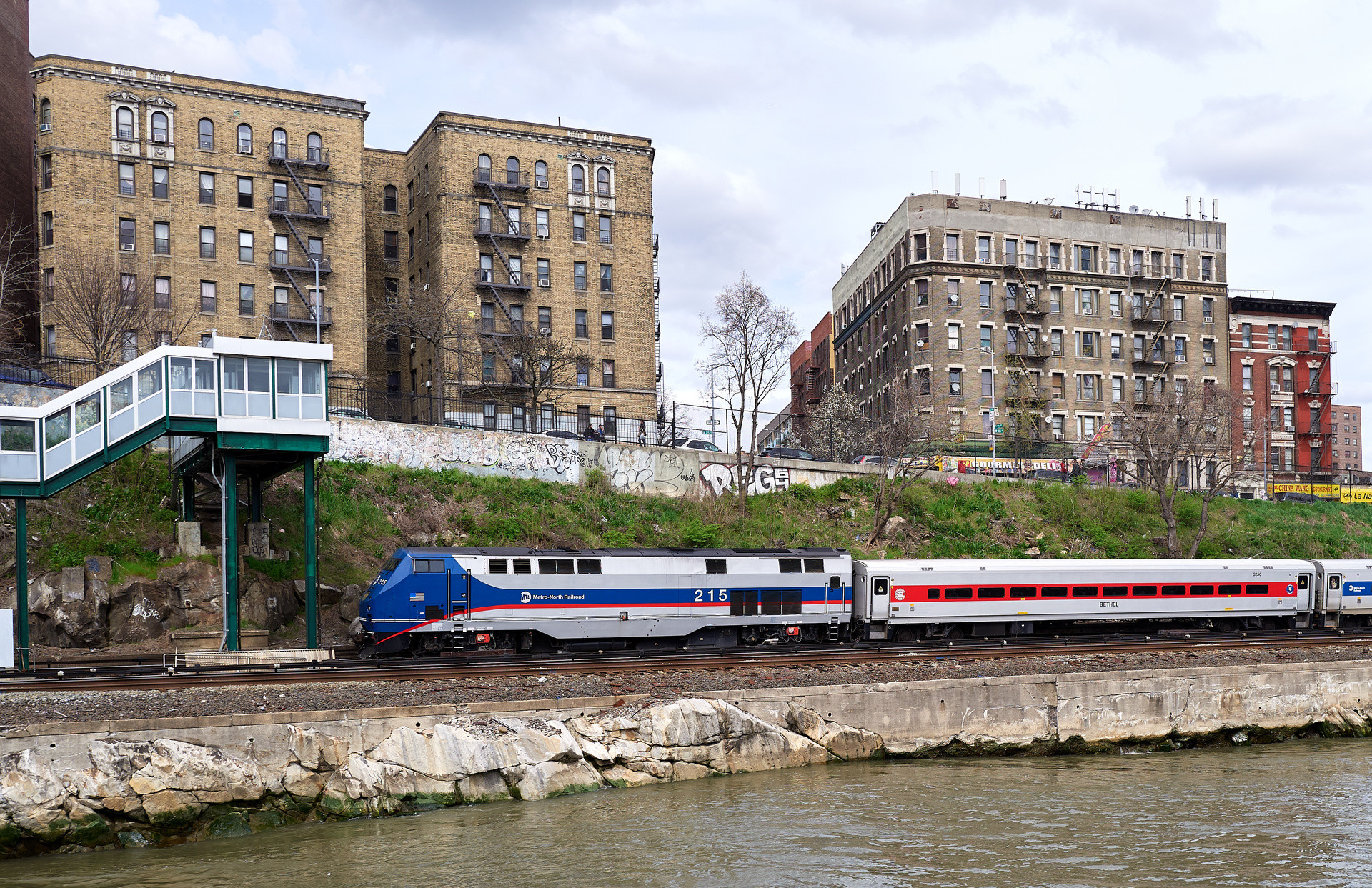 GE P32AC-DM – photo 14