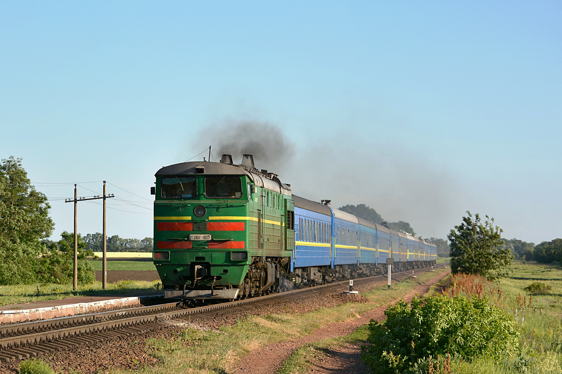 Luhanskteplovoz 2TE10UT – photo 16