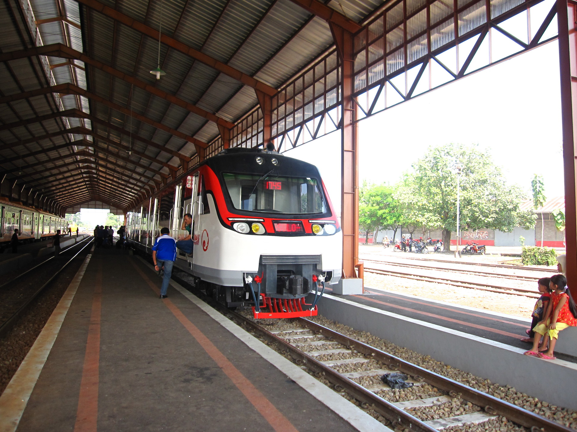 PT INKA KAI Railbus – photo 3