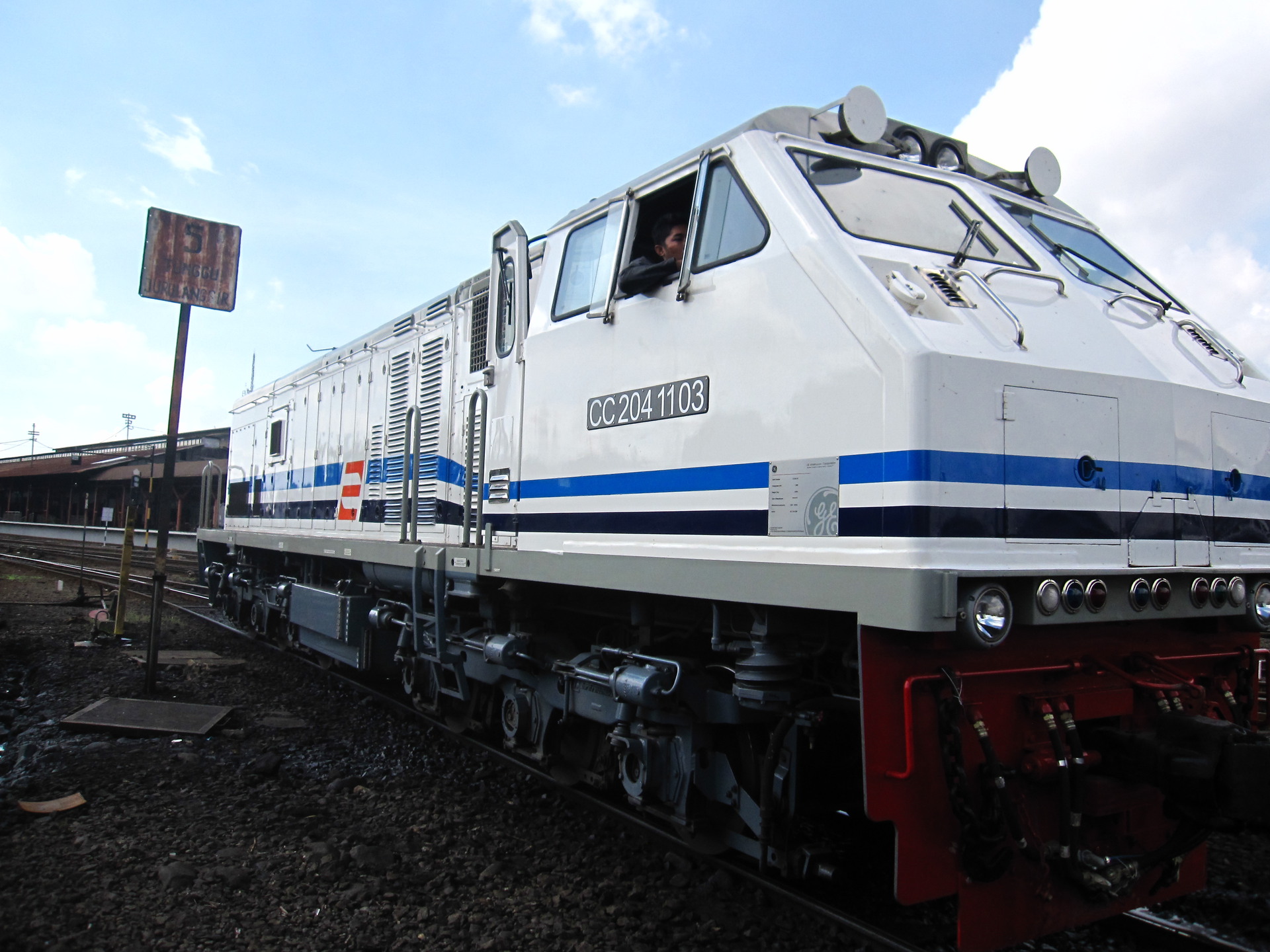 GE C20EMP – foto 17