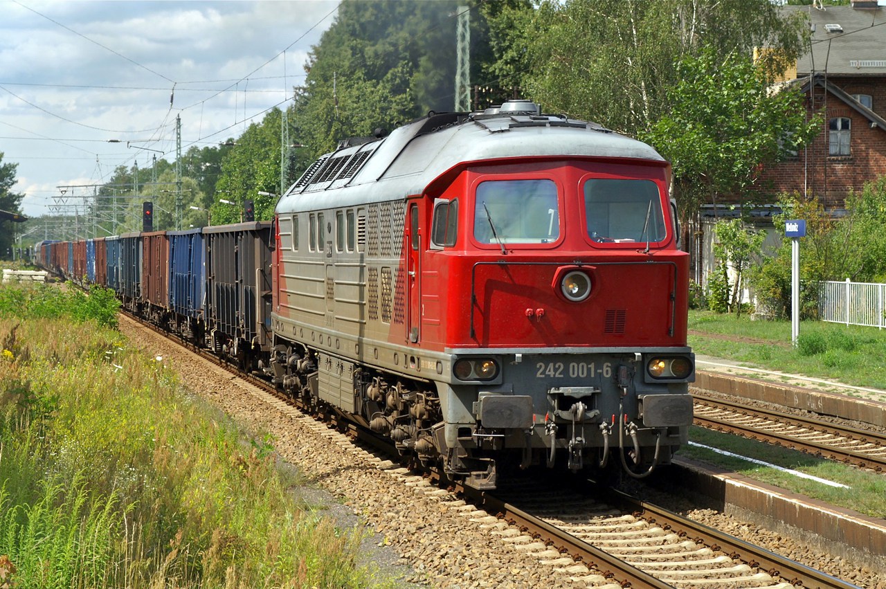 Luhanskteplovoz Br 142 / 242 – foto 3