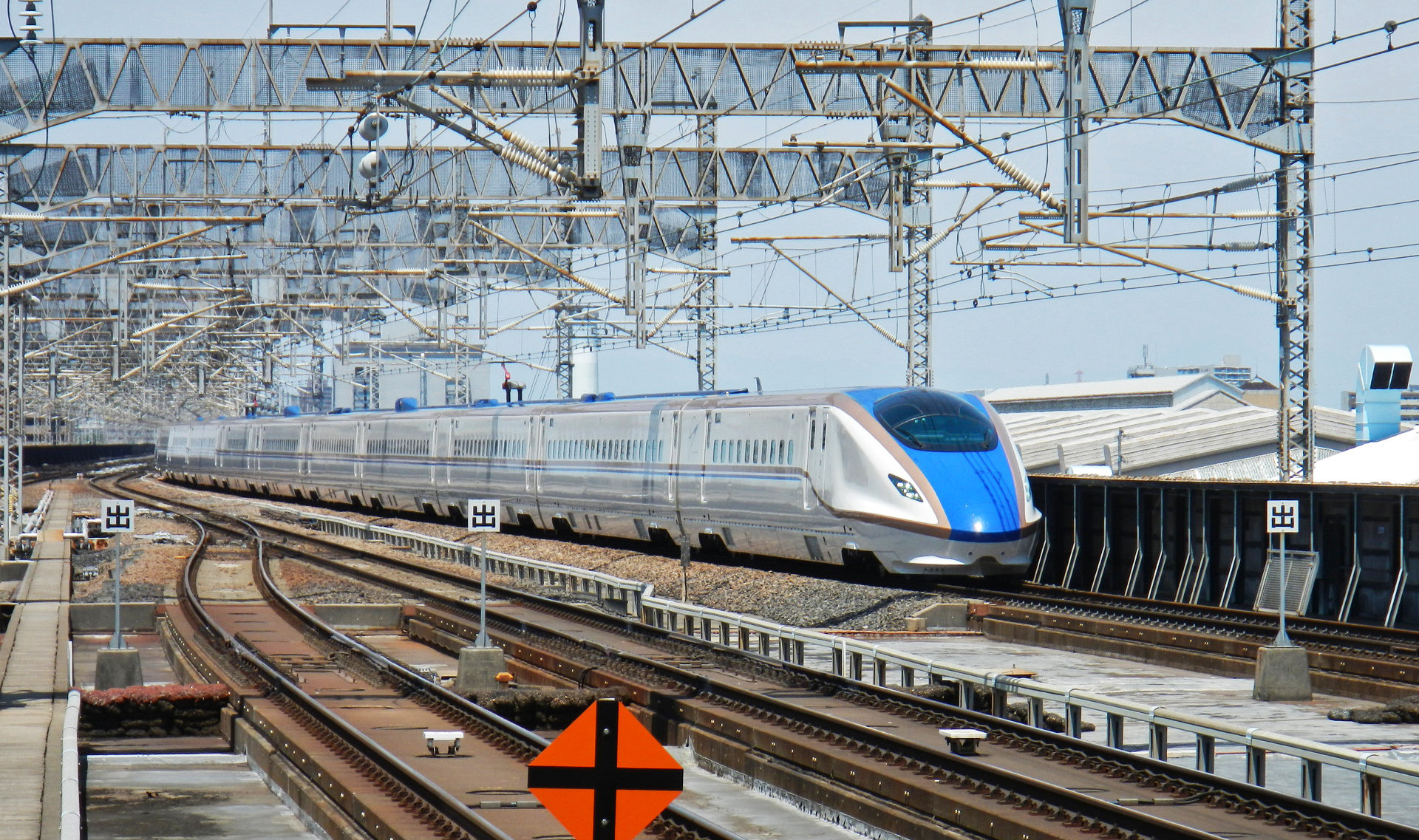 Hitachi E7 – photo 4