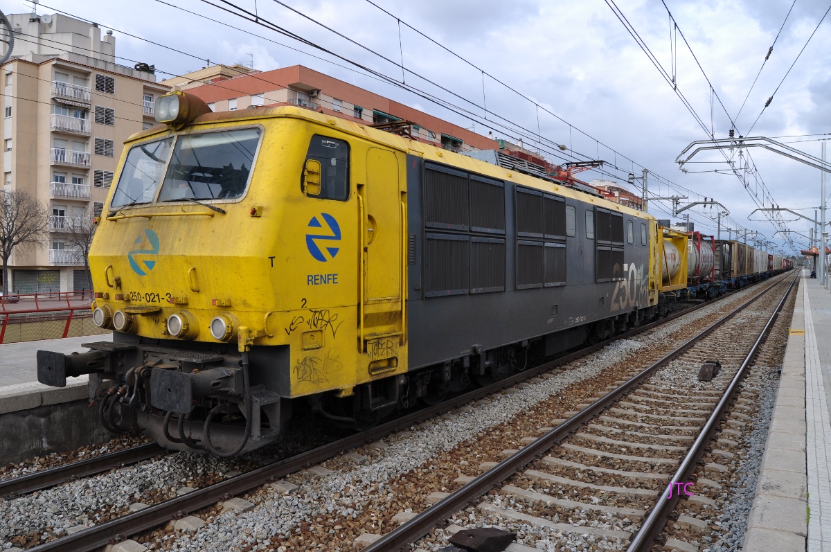CAF RENFE 250 – photo 5