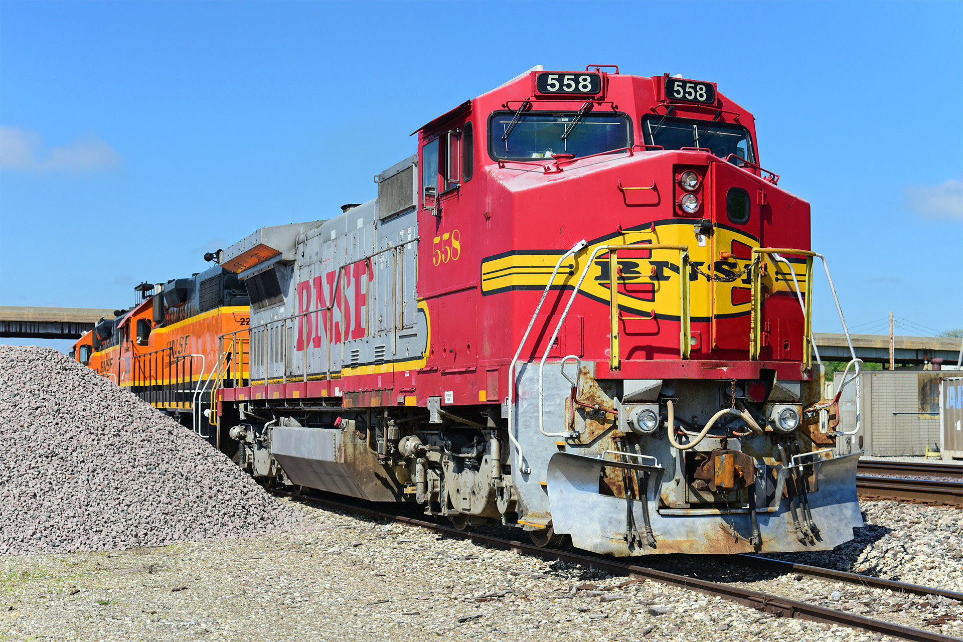 GE Dash 8-40BW – photo 5