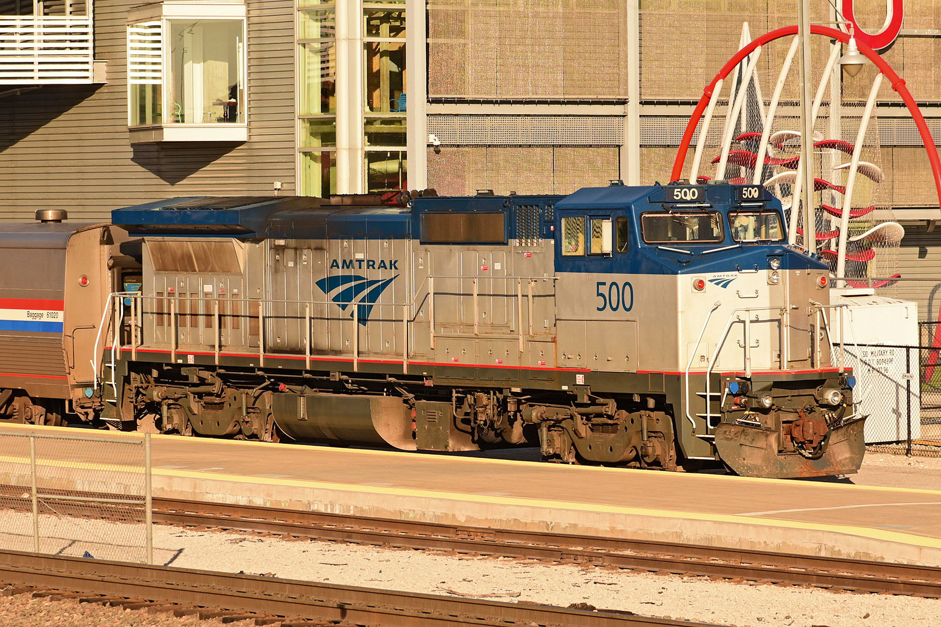 GE Dash 8-32BWH – photo 3