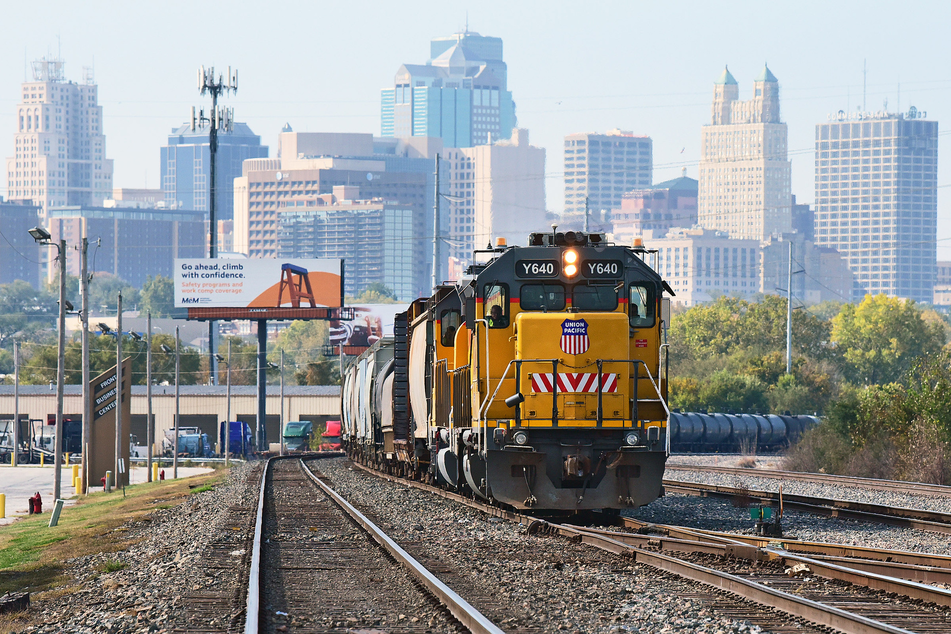 EMD GP15-1 – photo 17