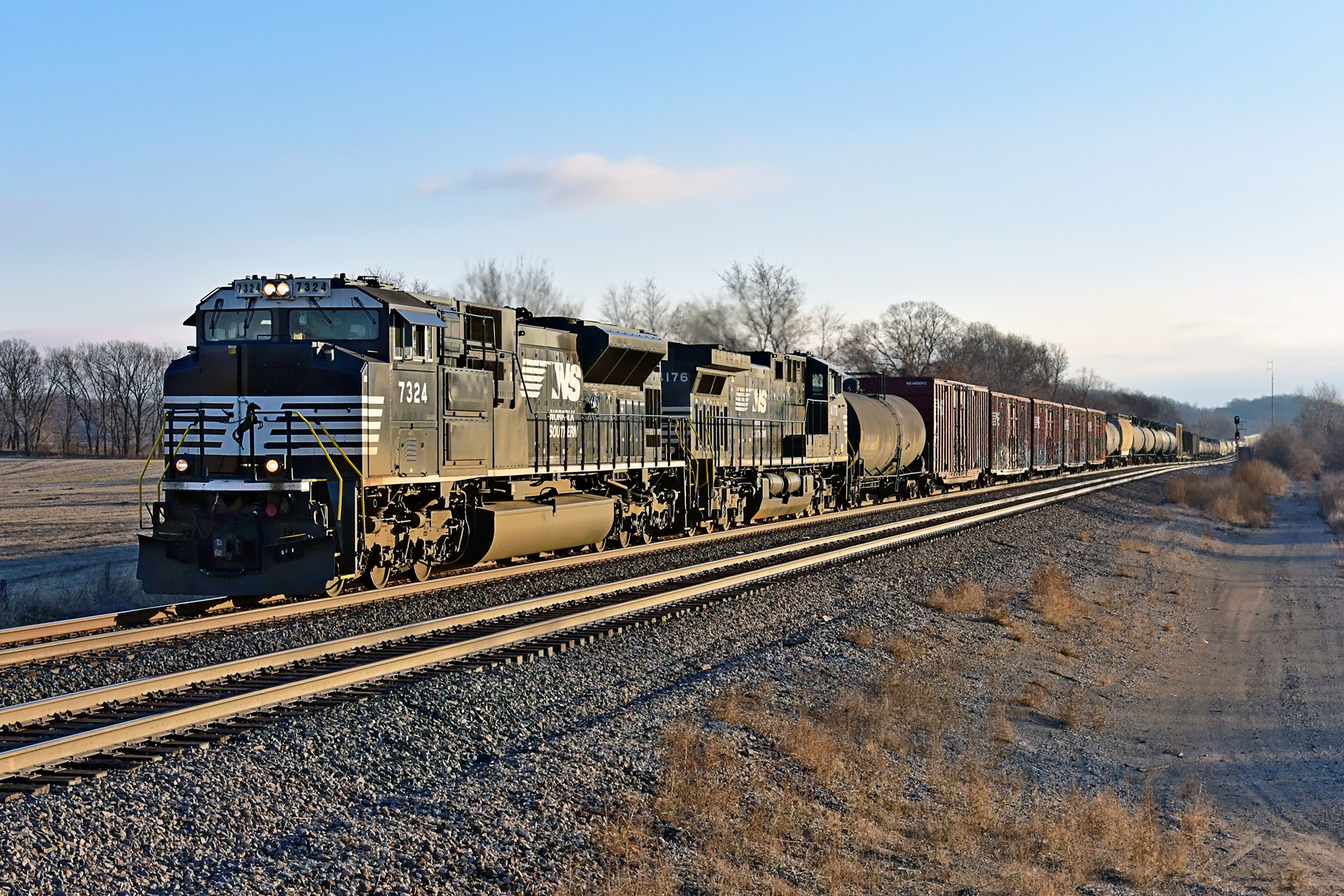 EMD SD70ACu – photo 10