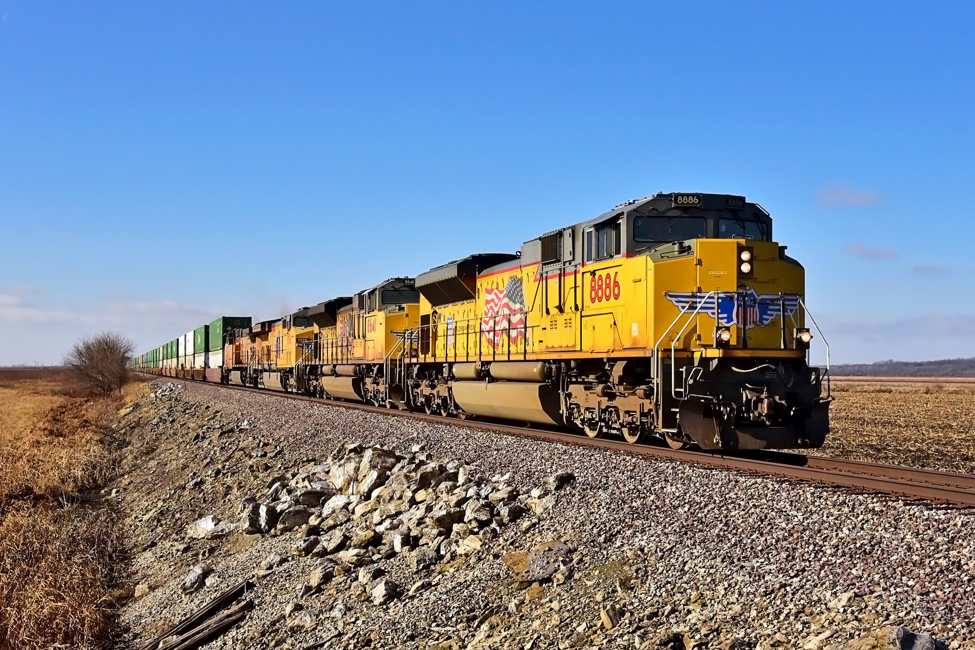 EMD SD70AH – photo 16