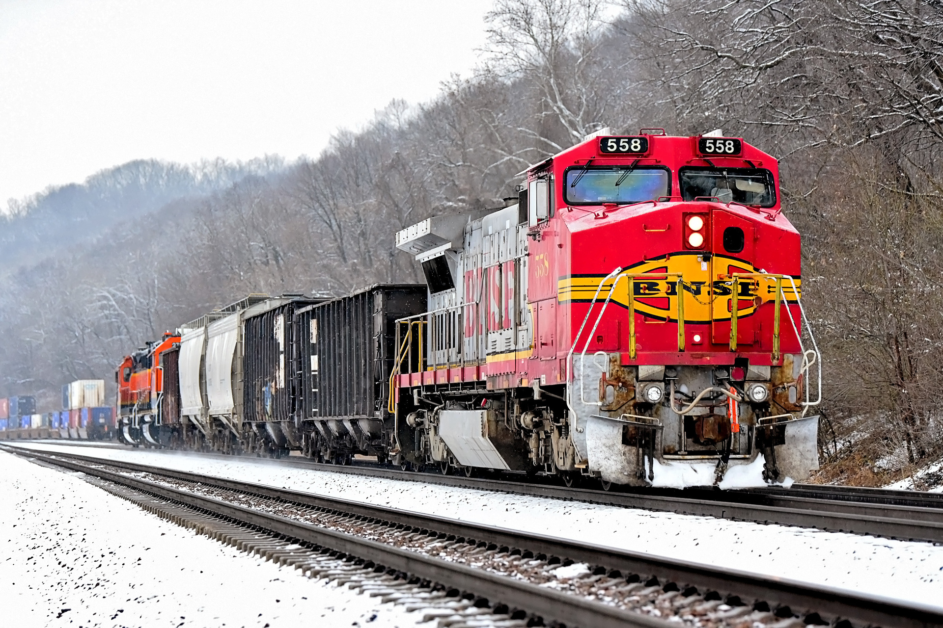 GE Dash 8-40BW – photo 4