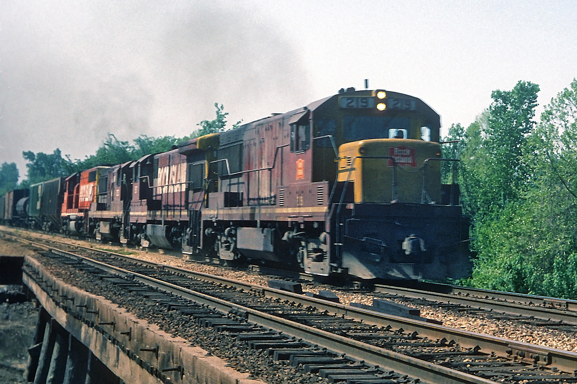 GE U25B – photo 9
