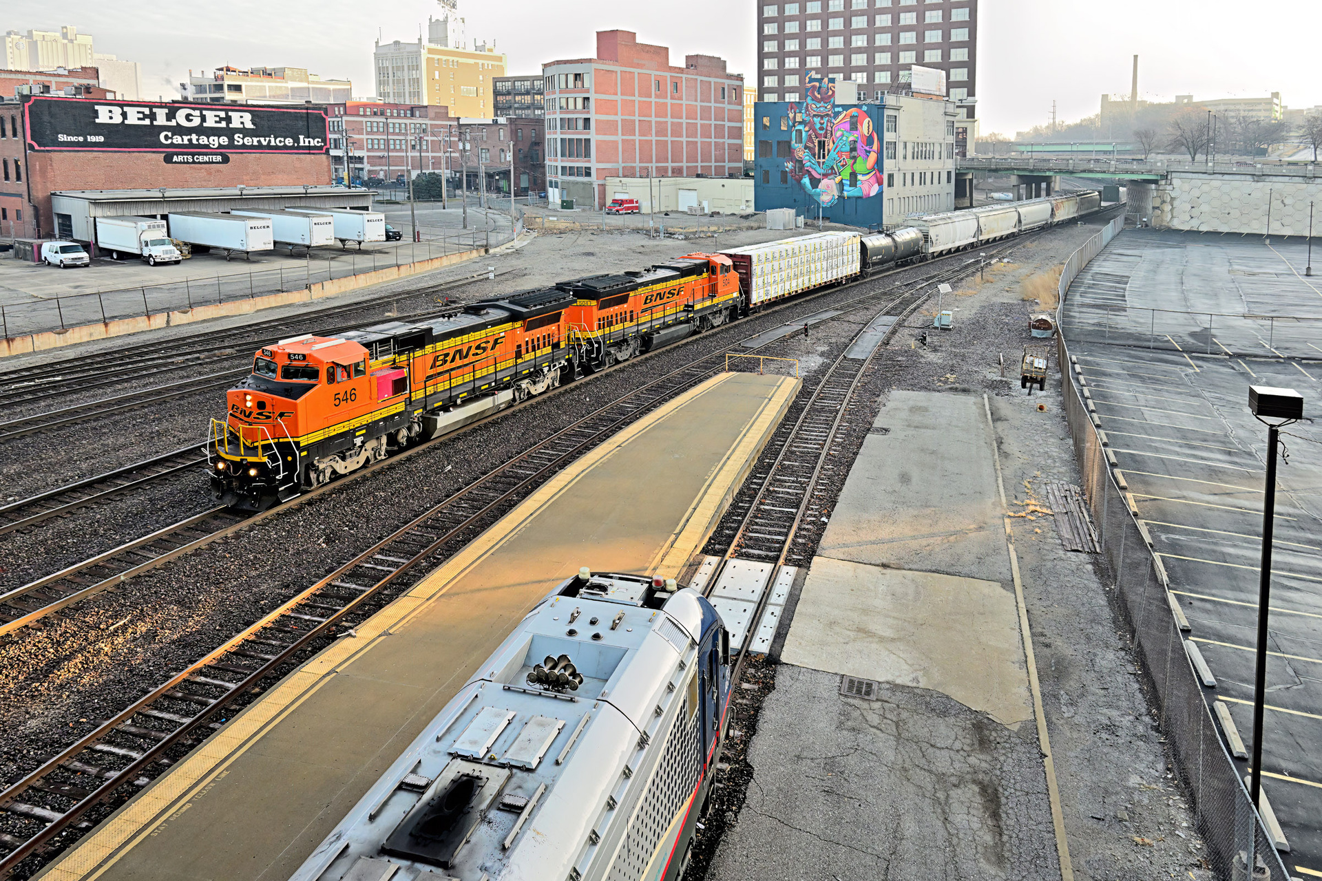 GE Dash 8-40BW – photo 2