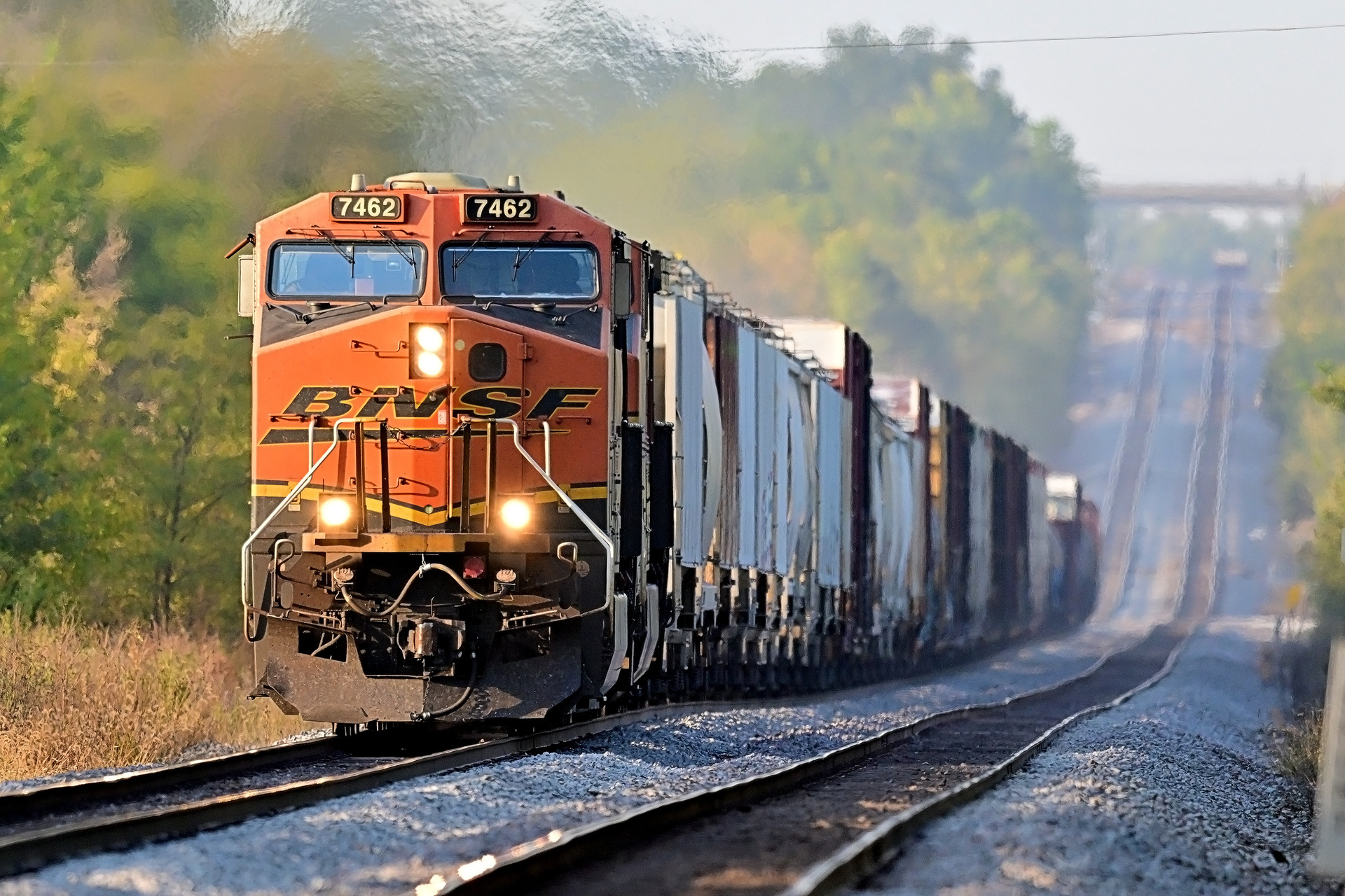 GE ES44DC – photo 11