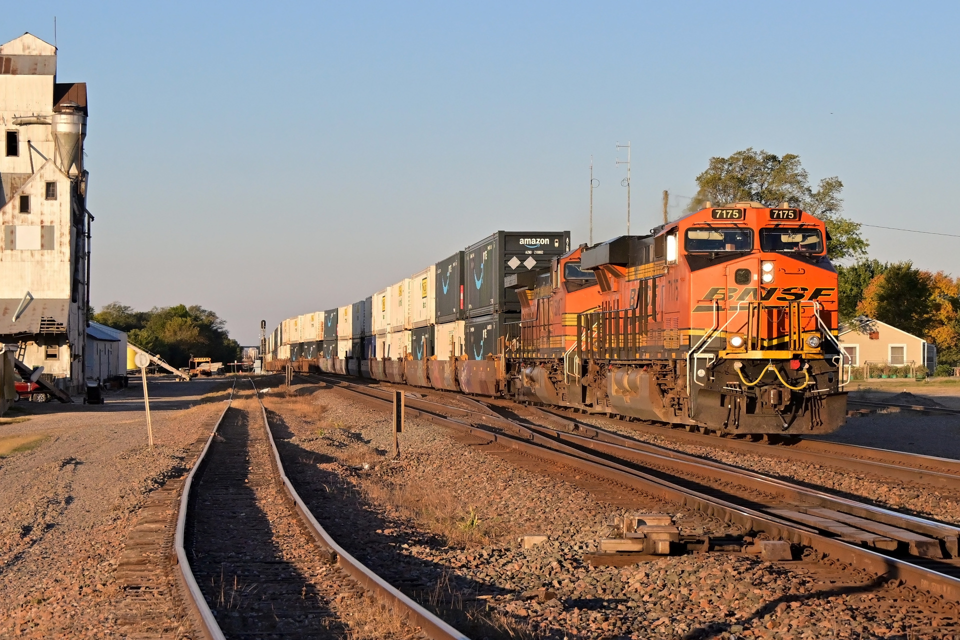 GE ES44C4 – photo 23