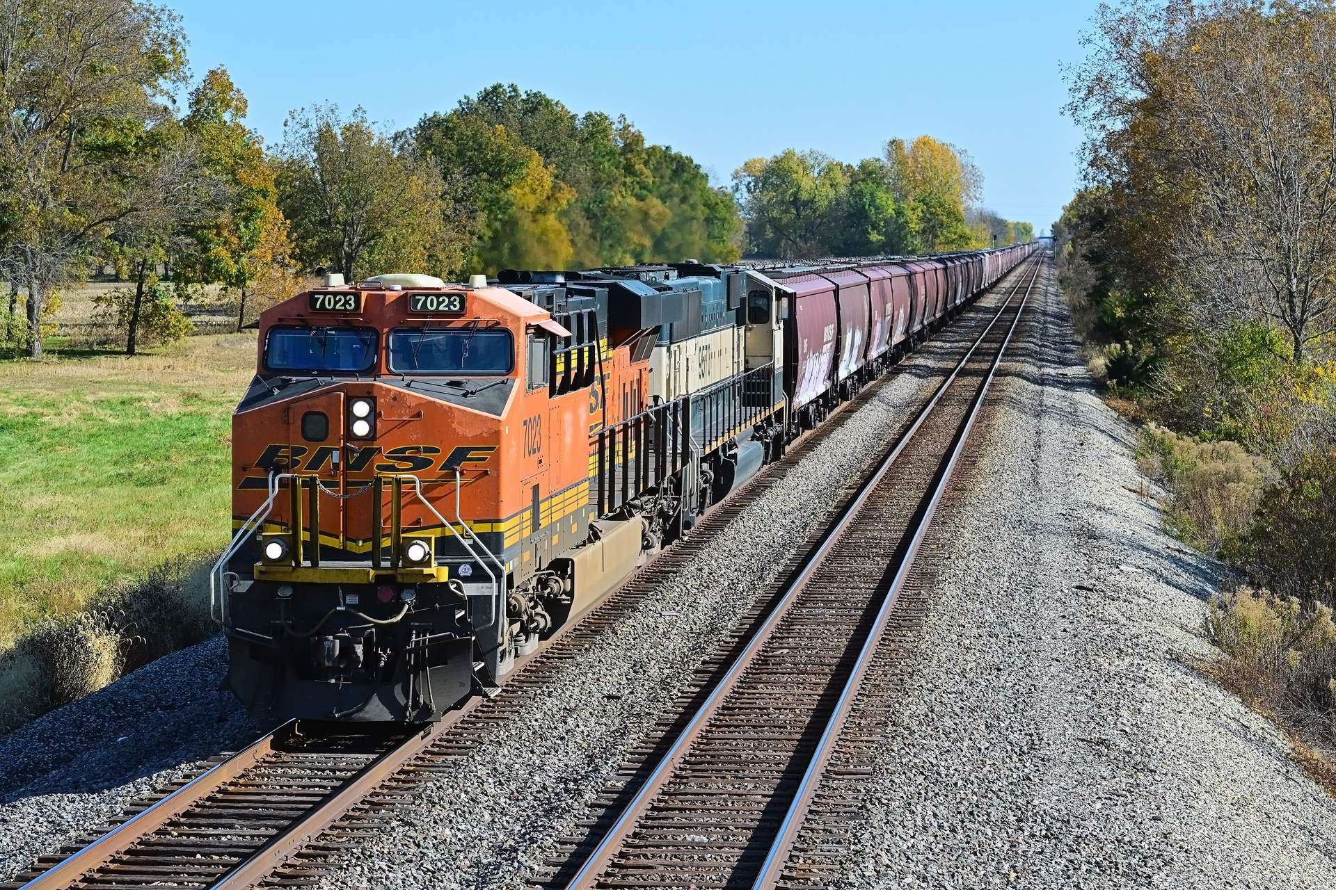 GE ES44C4 – photo 22