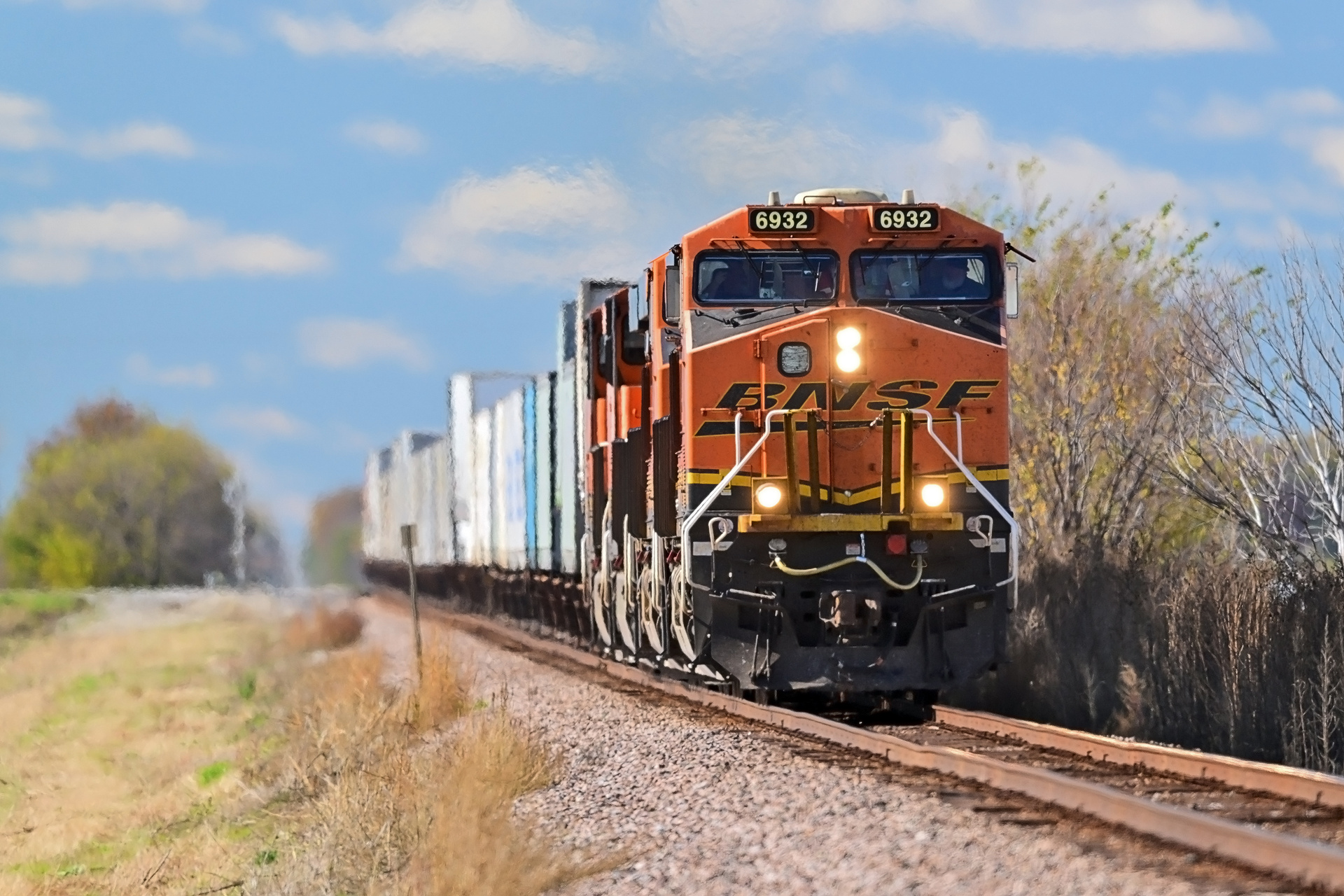 GE ES44C4 – photo 20