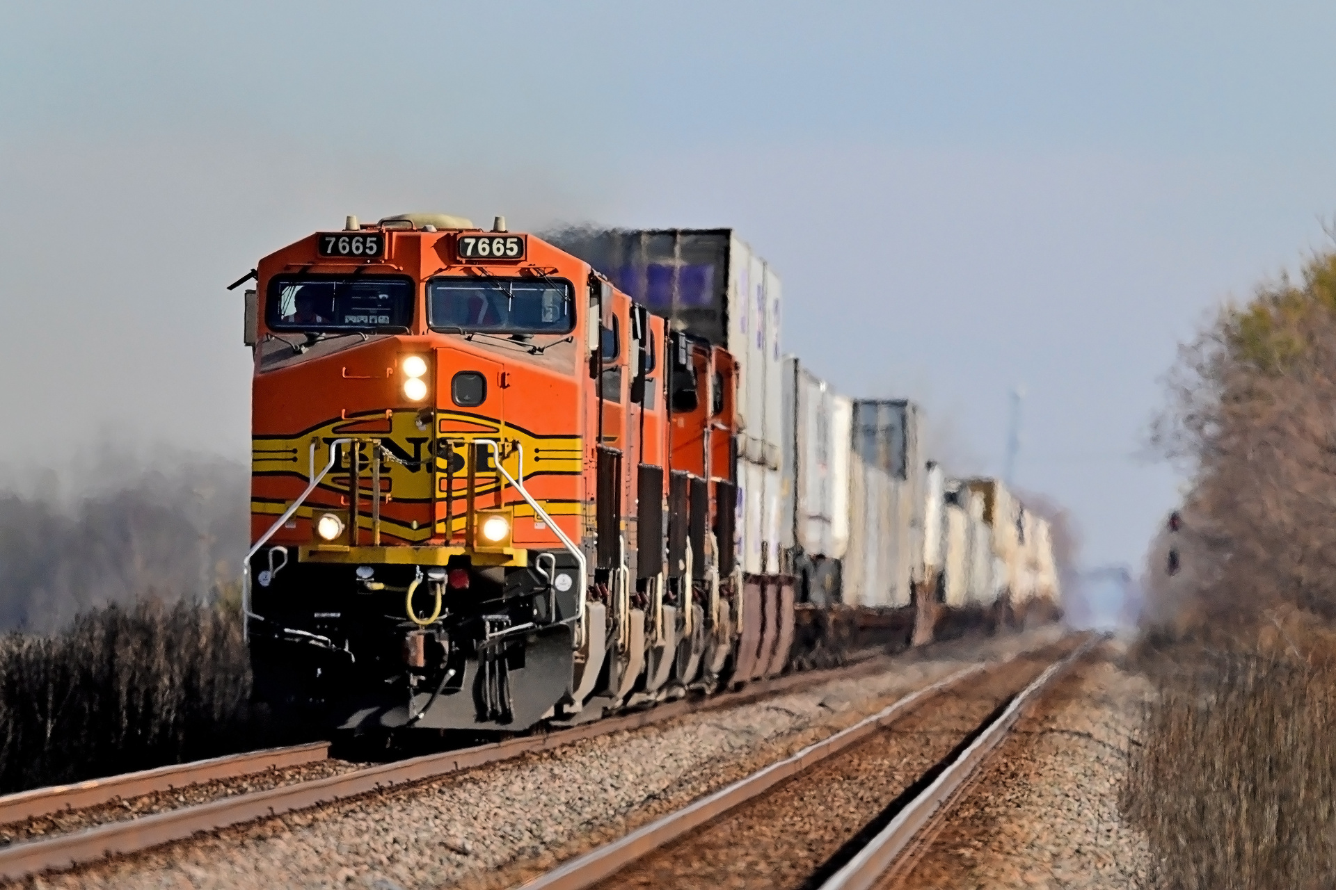 GE ES44DC – photo 8