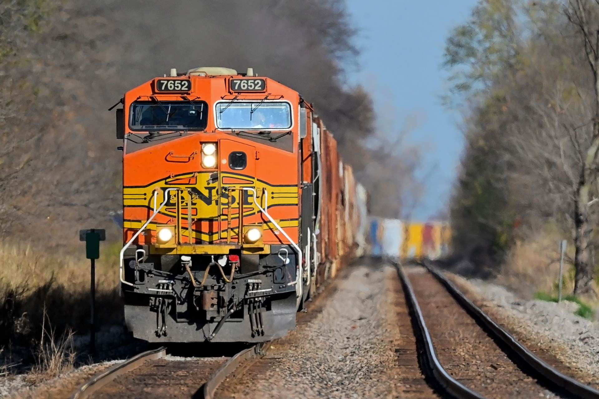 GE ES44DC – photo 9