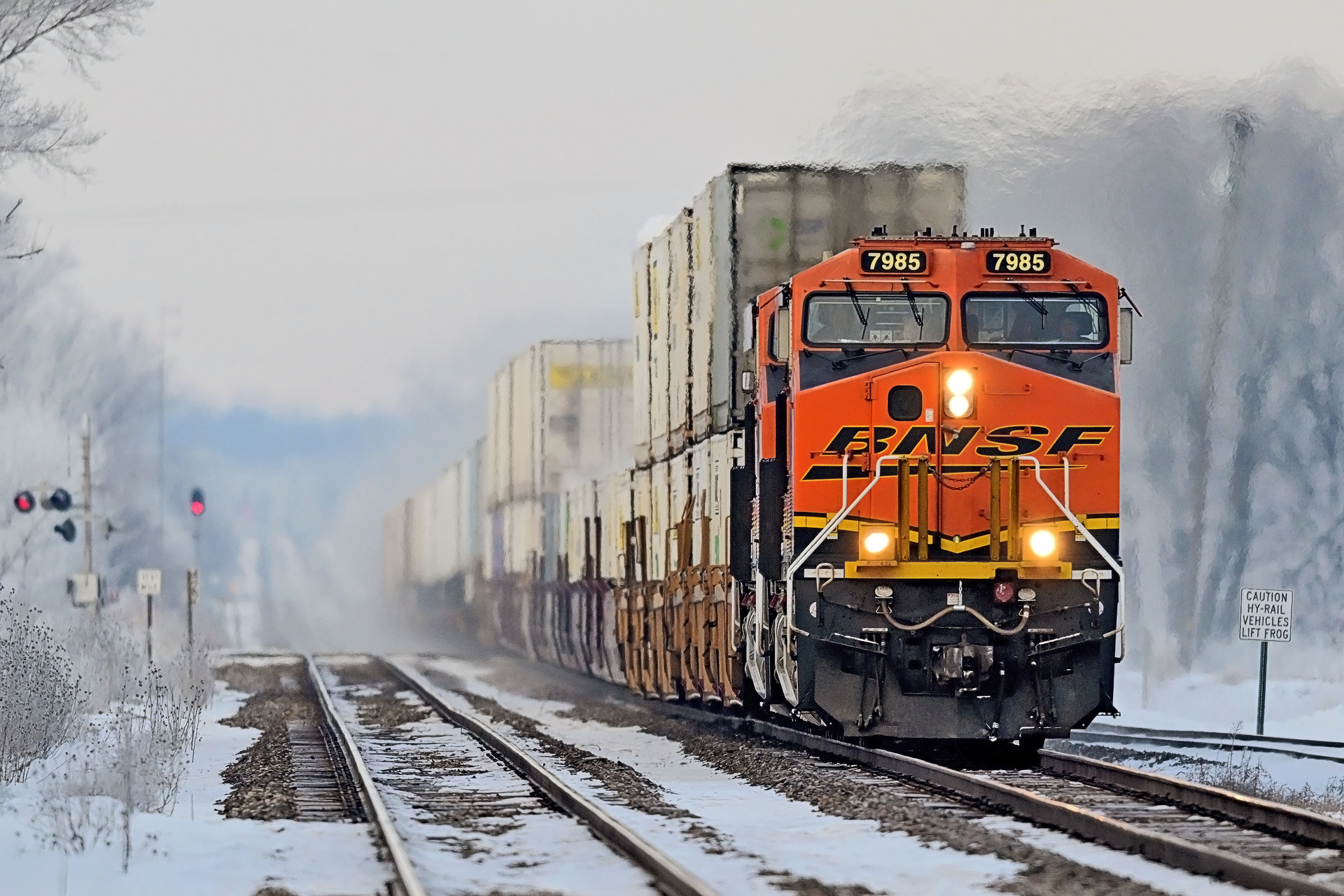 GE ES44C4 – photo 15
