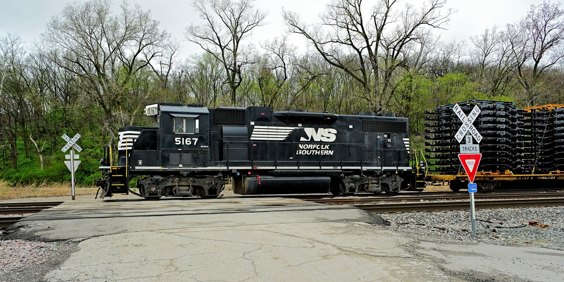 GMD GP38-2 – photo 3