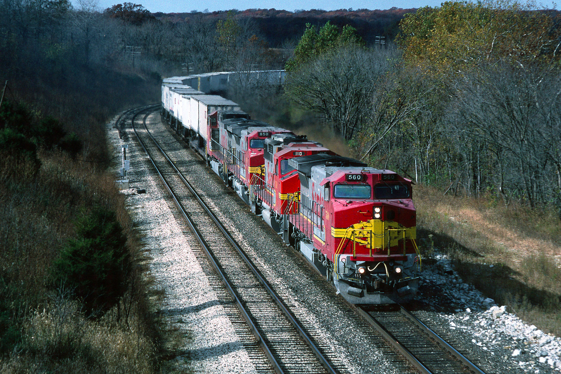 GE Dash 8-40BW – photo 17