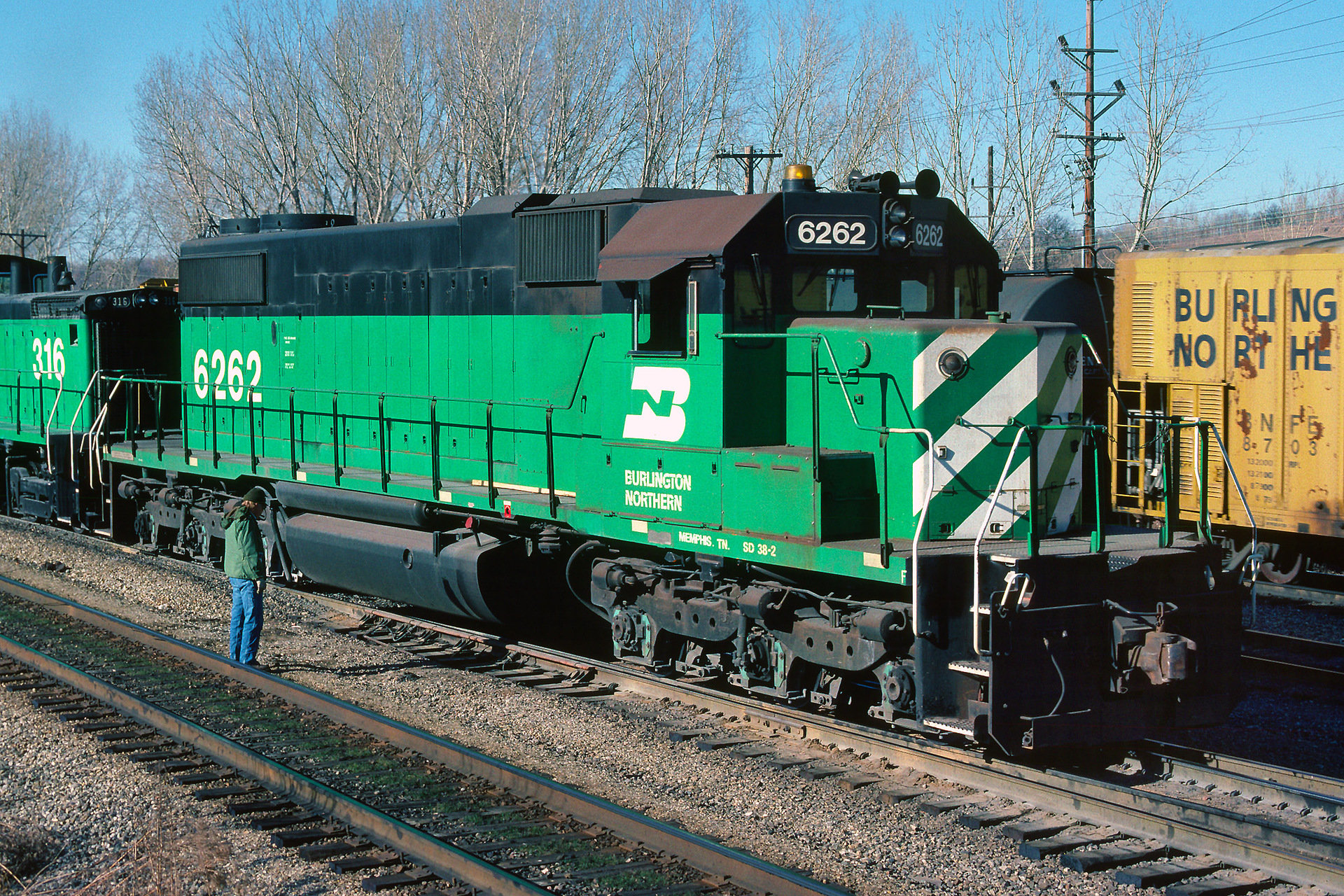 EMD SD38-2 – photo 7