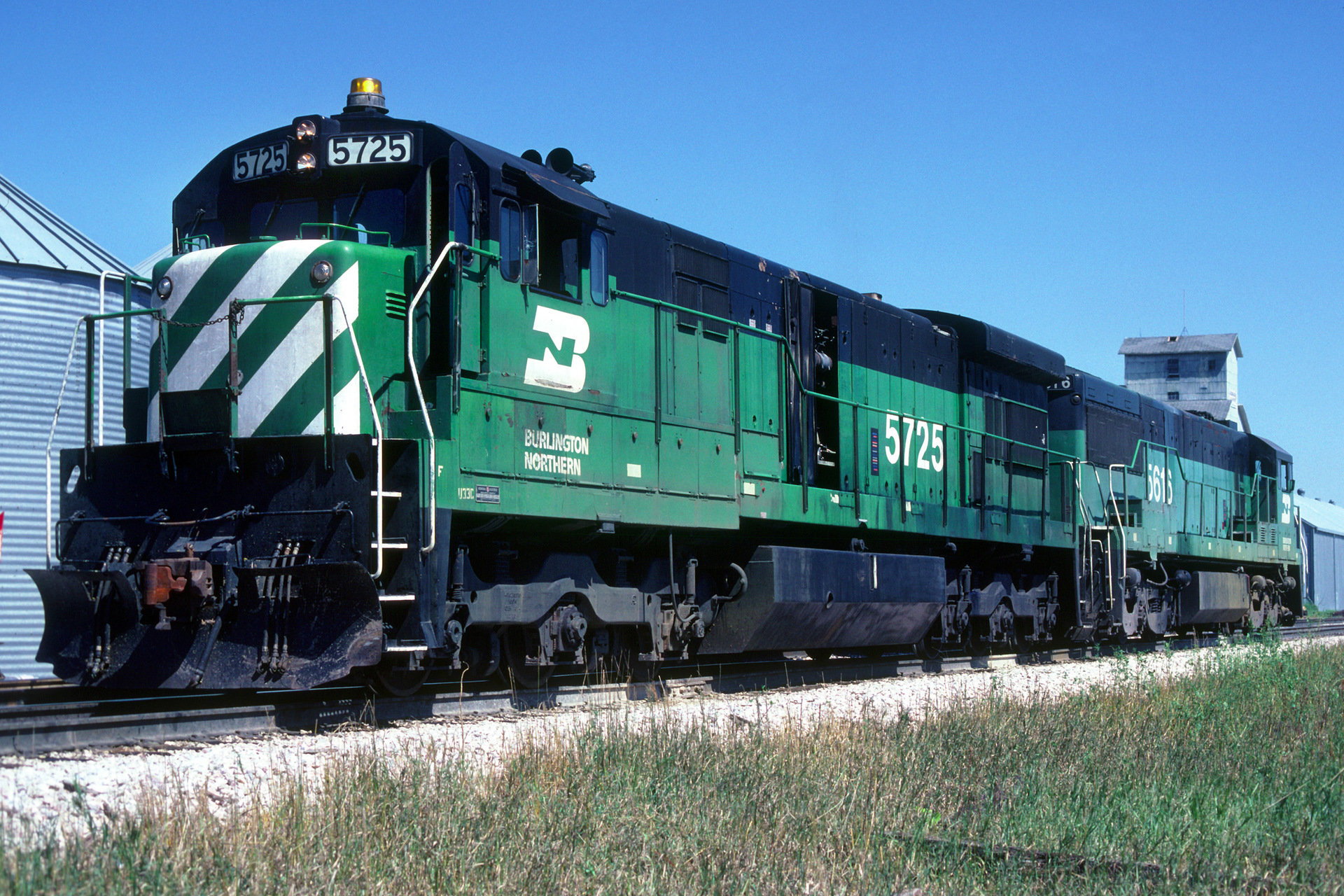 GE U33C – photo 7