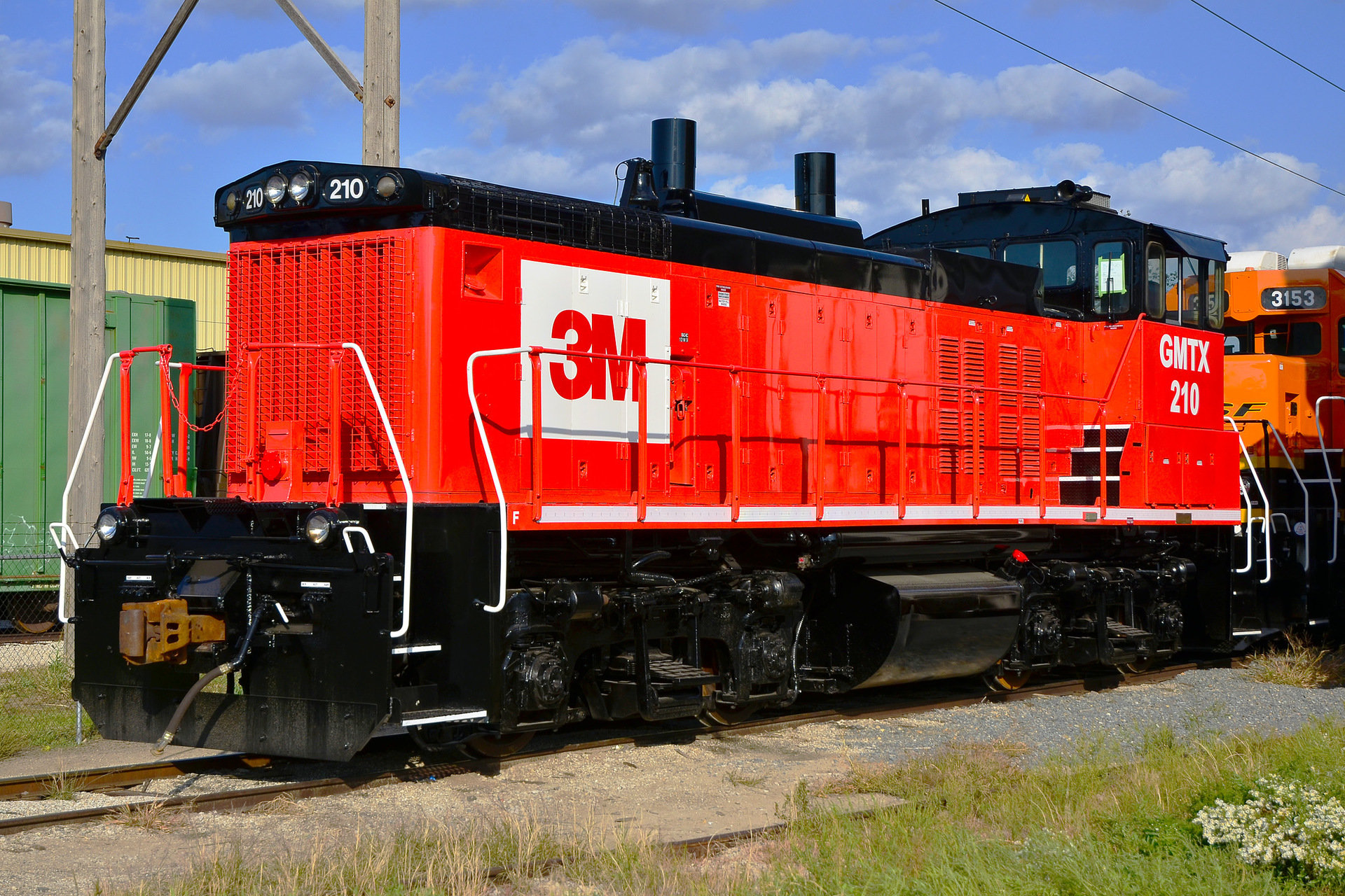 EMD MP15DC – photo 10