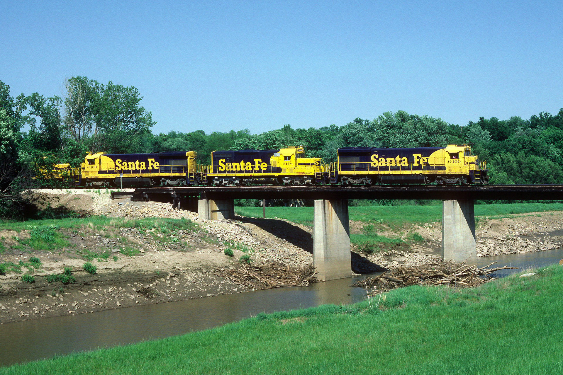 GE B23-7 – photo 10