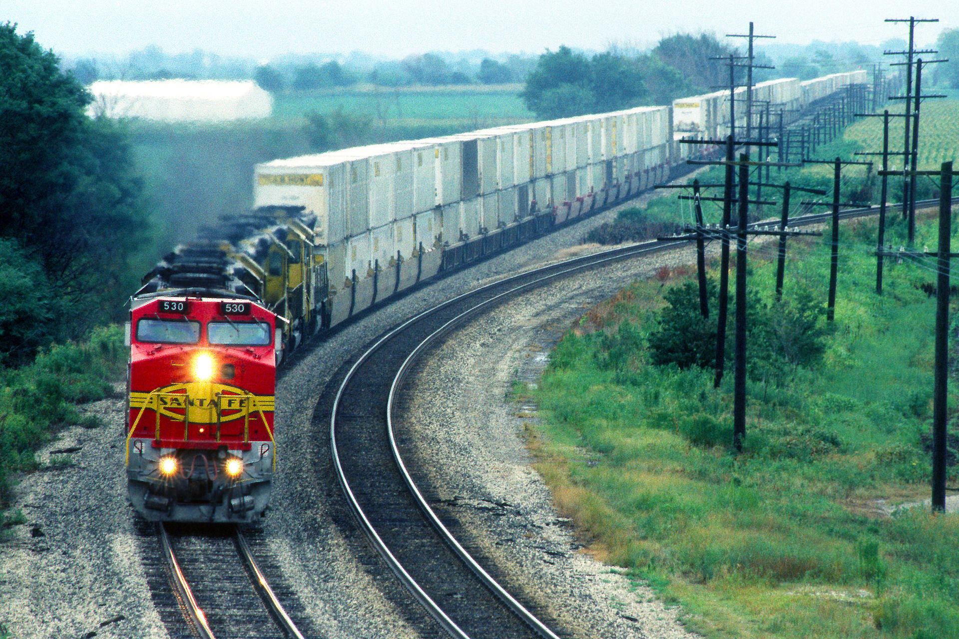 GE Dash 8-40BW – photo 10