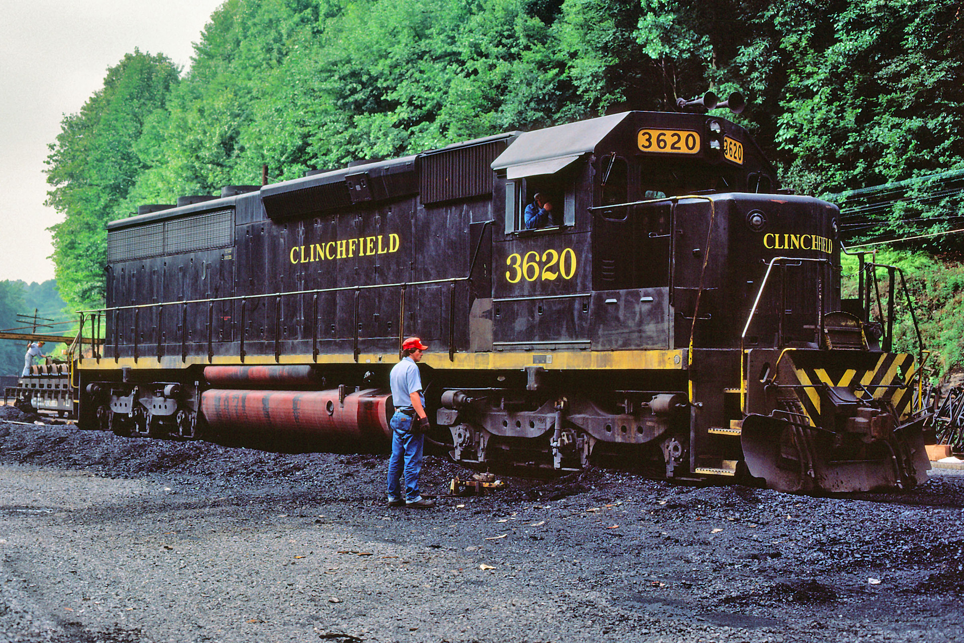 EMD SD45-2 – photo 20