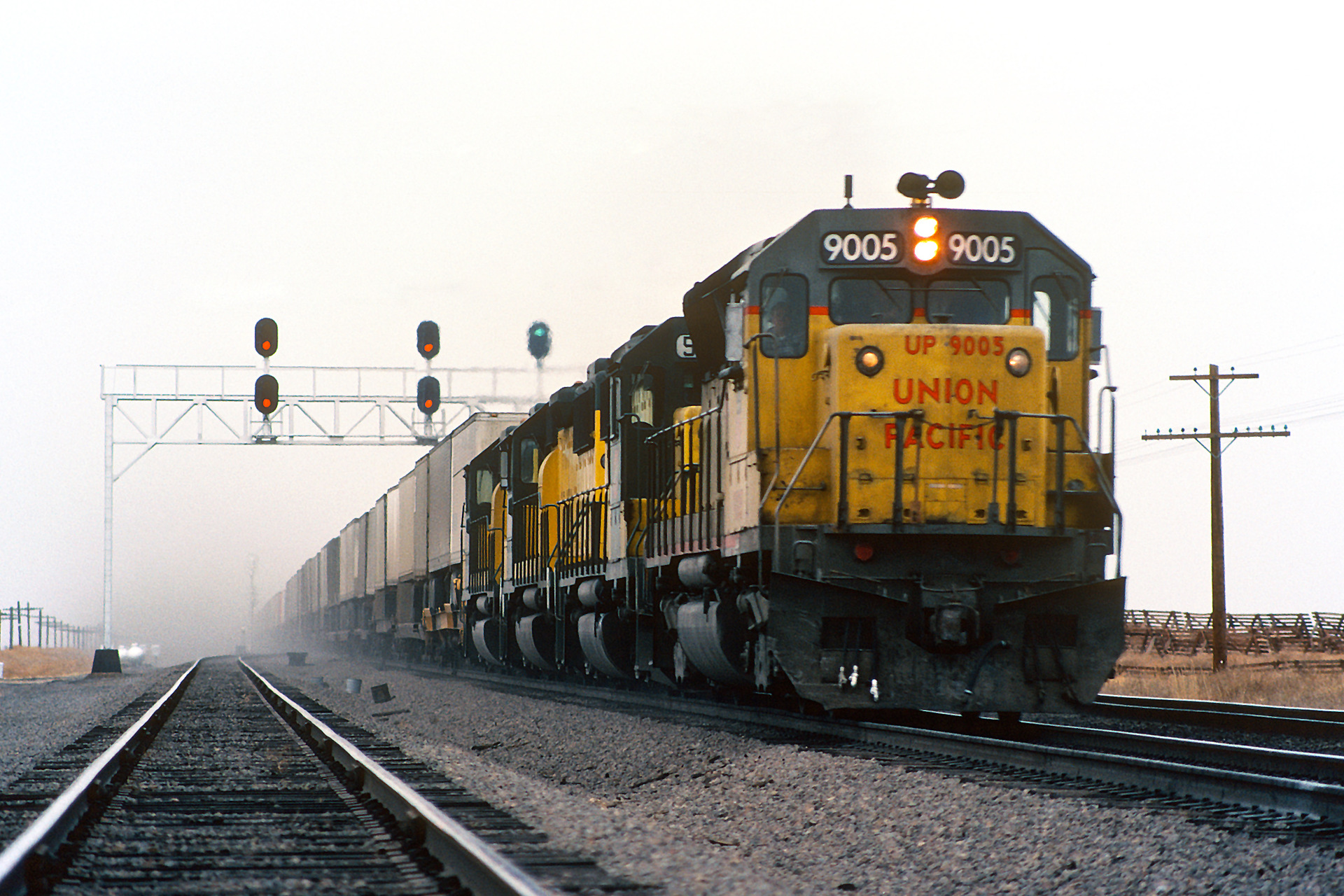 EMD GP40X – photo 10