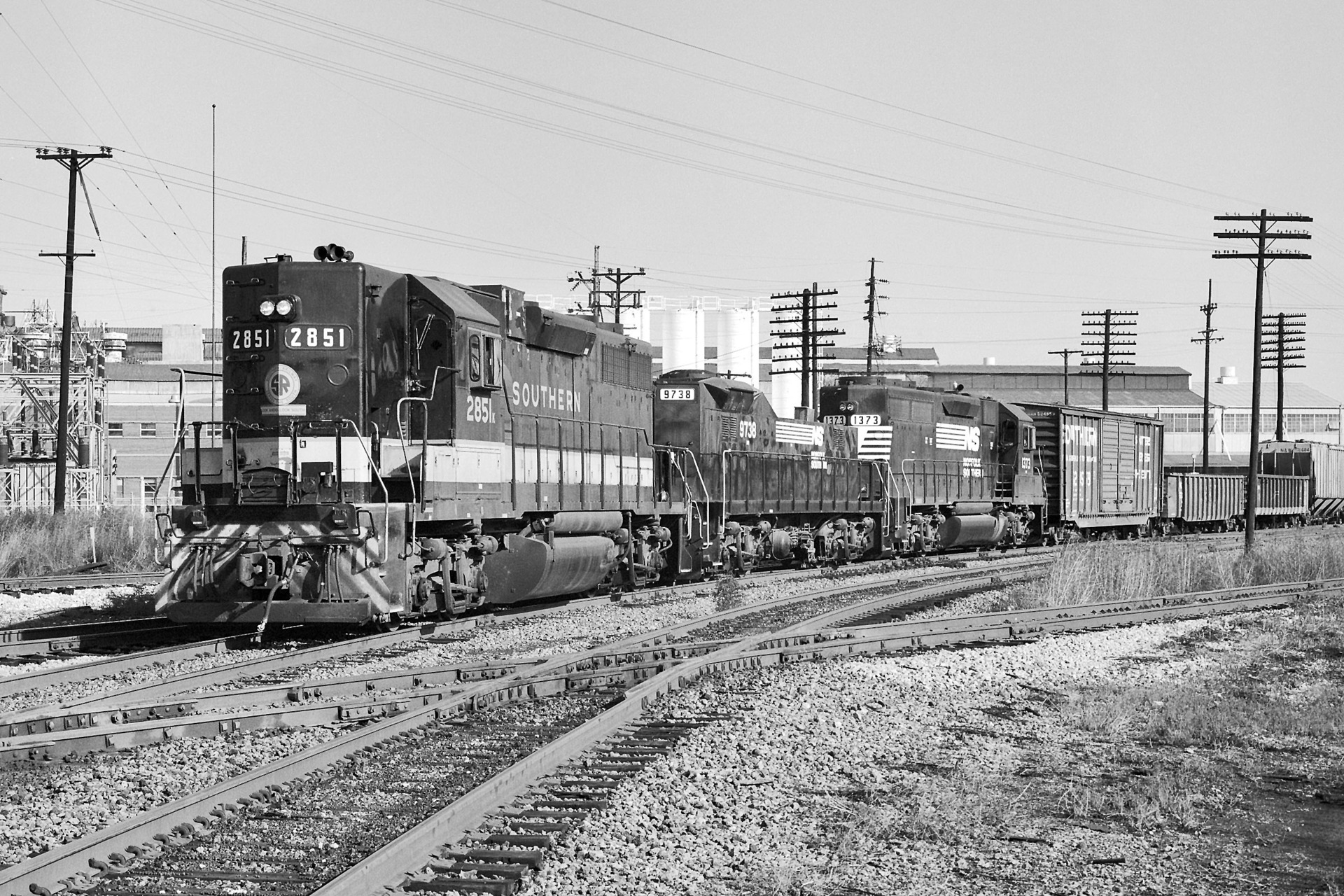 EMD GP38AC – photo 5