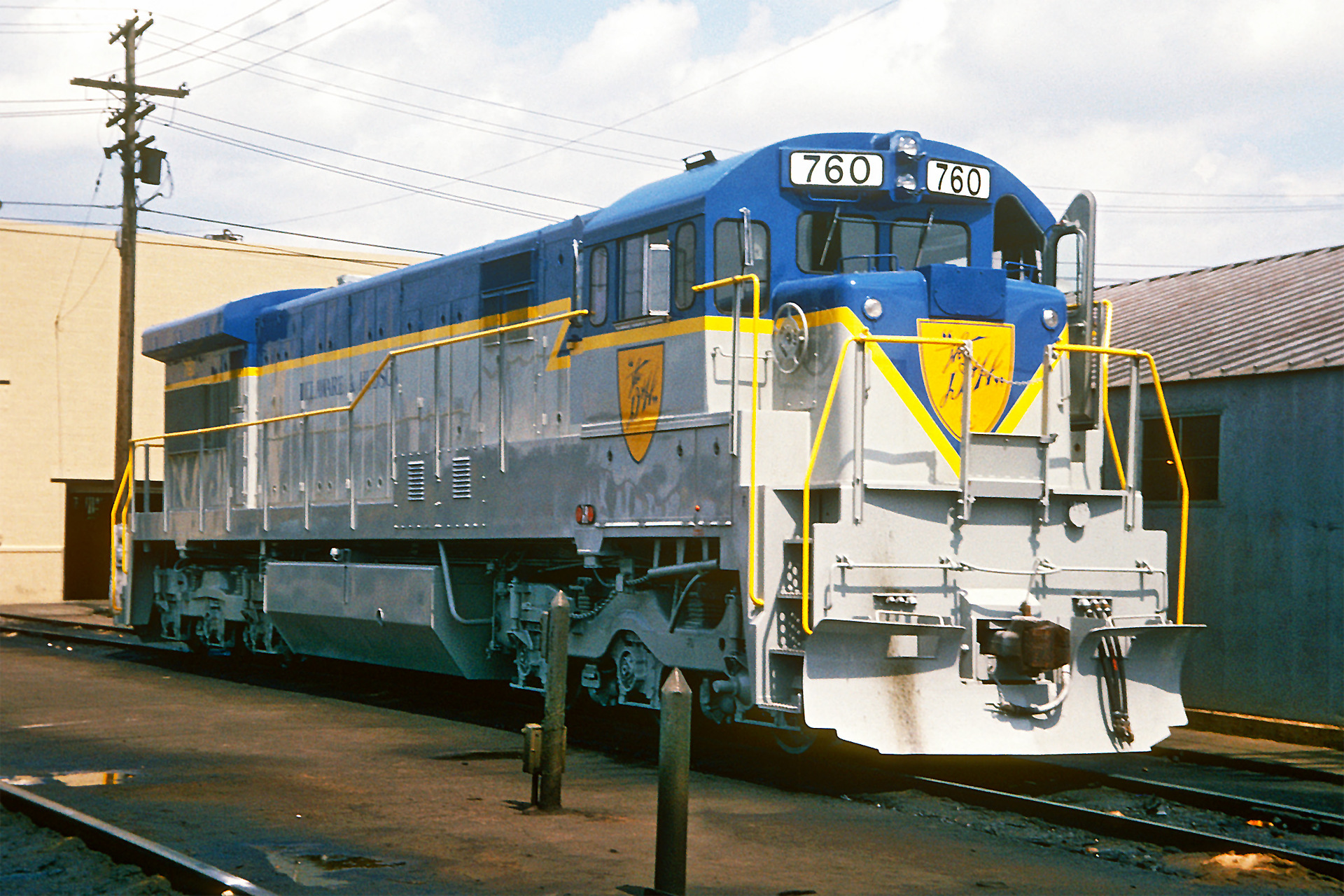 GE U33C – photo 9