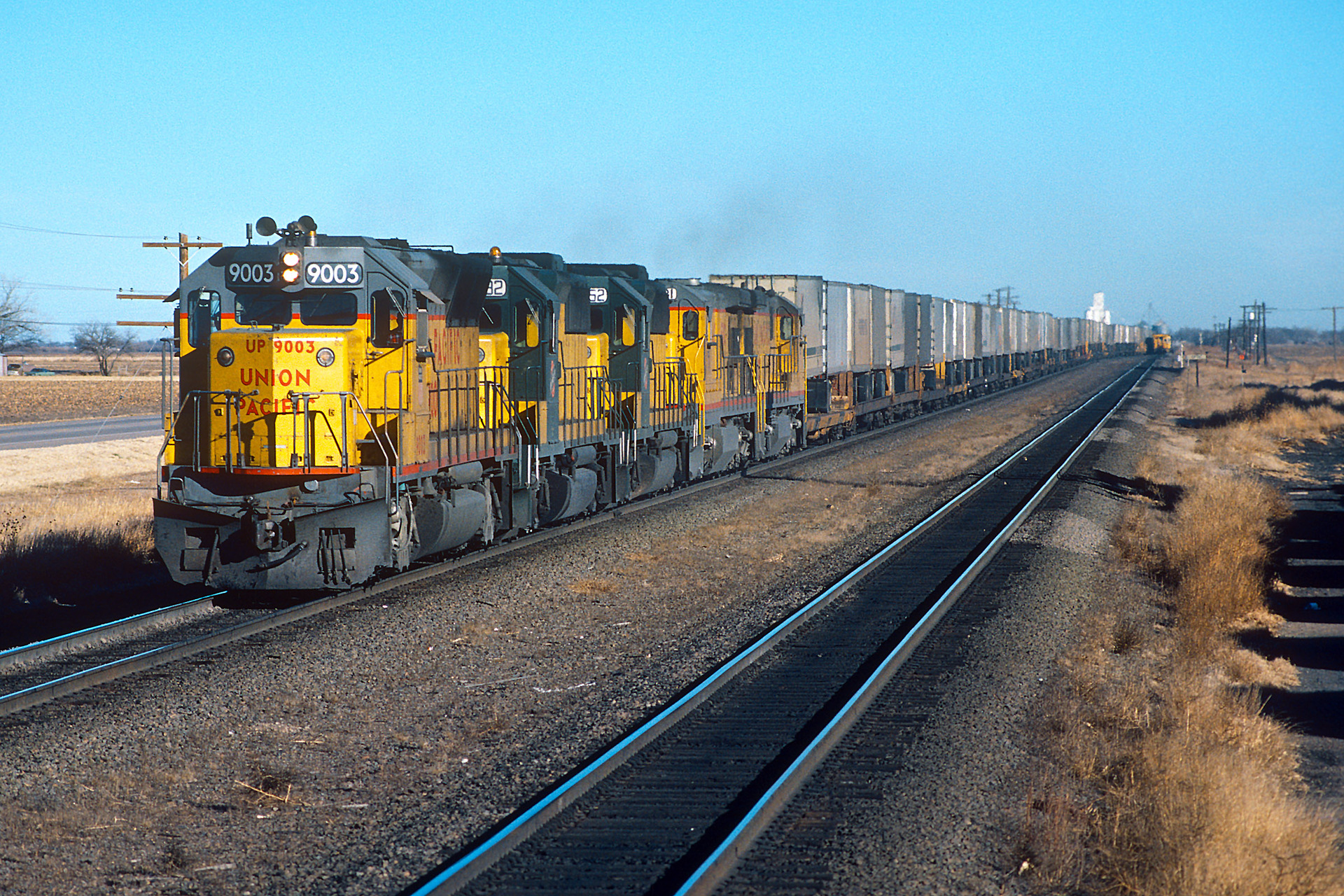 EMD GP40X – photo 15