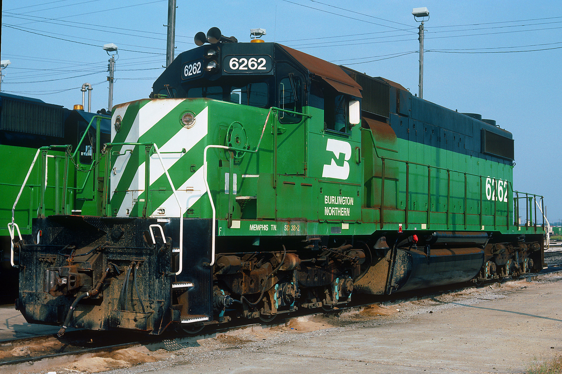 EMD SD38-2 – photo 8