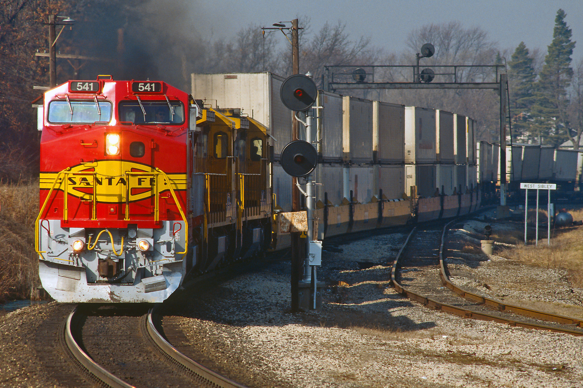 GE Dash 8-40BW – photo 16