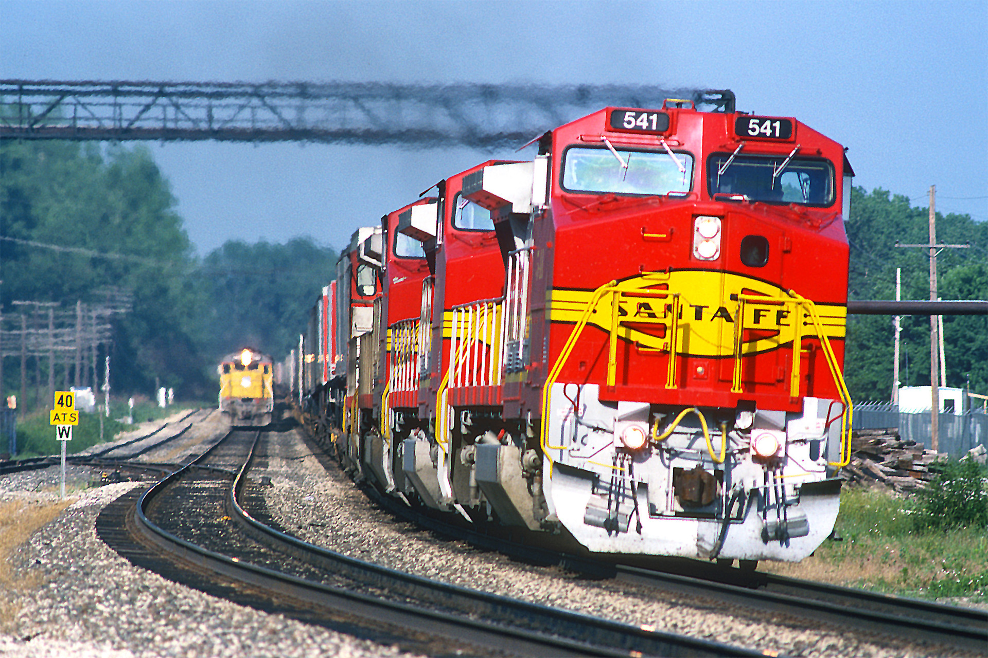 GE Dash 8-40BW – photo 18