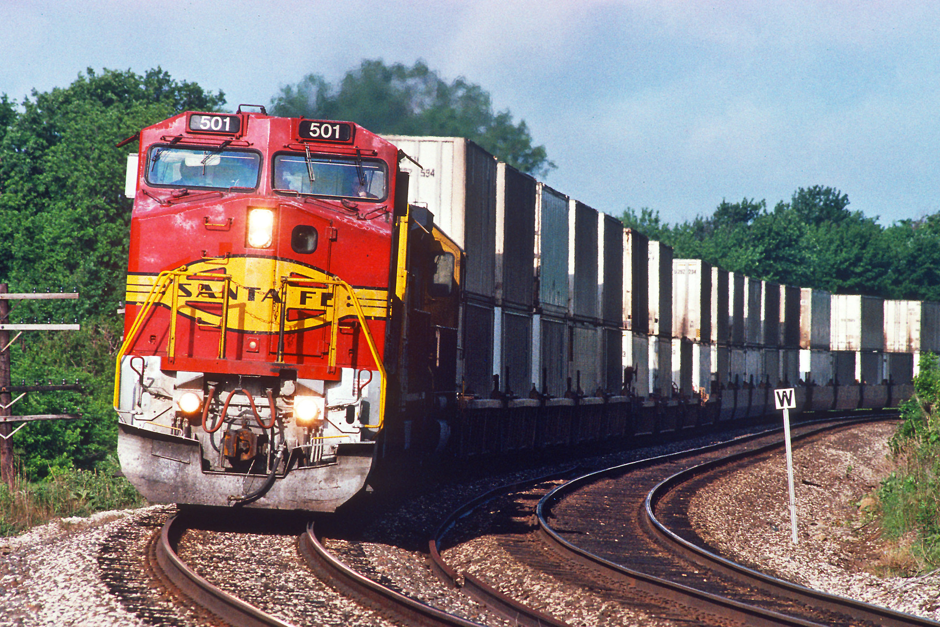 GE Dash 8-40BW – photo 9