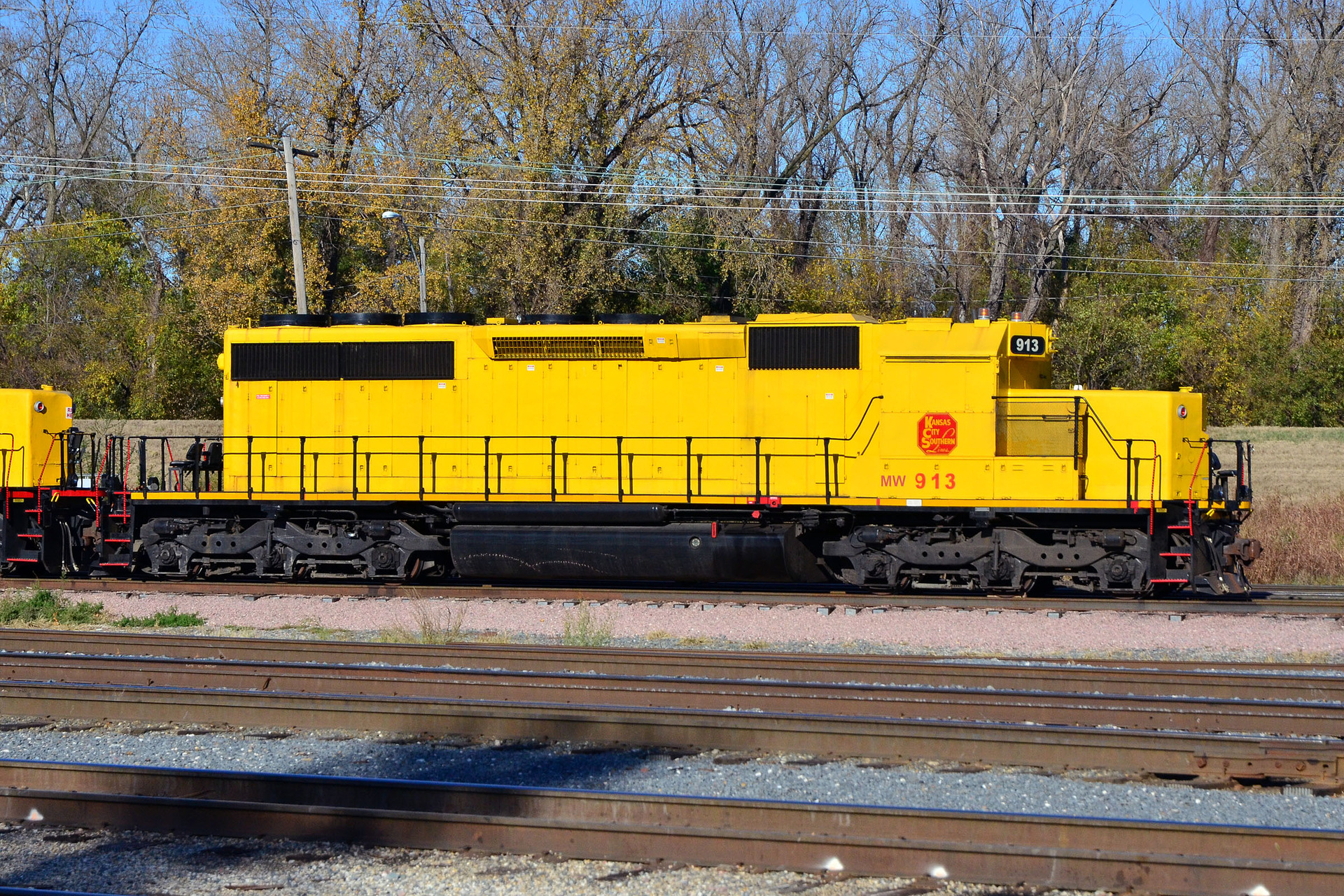 EMD SD40-3 – photo 11