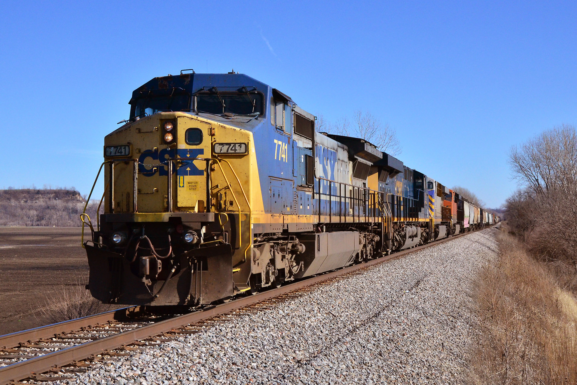 GE Dash 8-40CW – photo 15