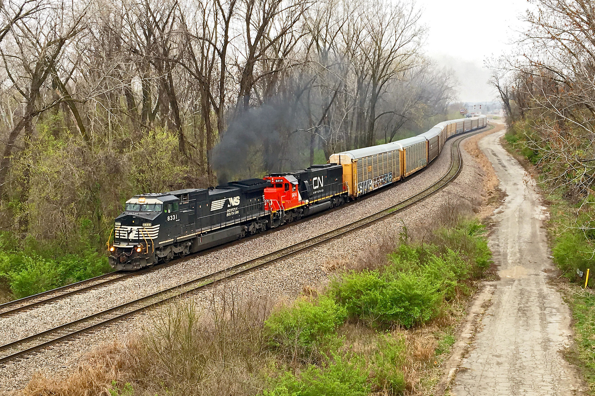 GE Dash 8-40CW – photo 12