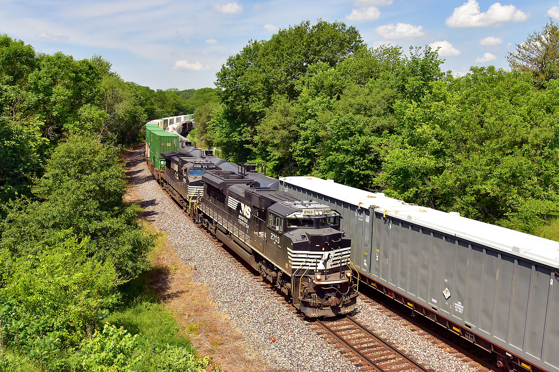 EMD SD70M-2 – photo 15